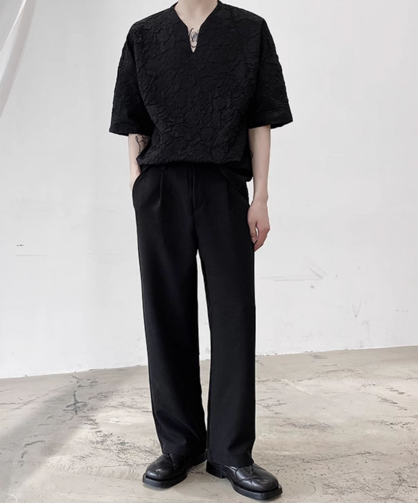 creased jacquard key neck t-shirt EN2253
