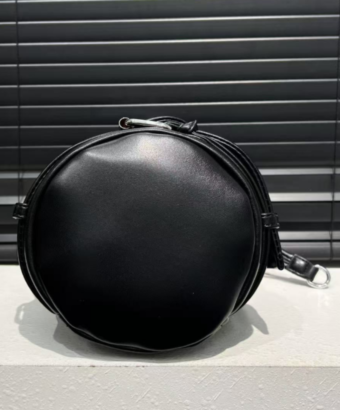 retro drawstring cross body bag EN2301