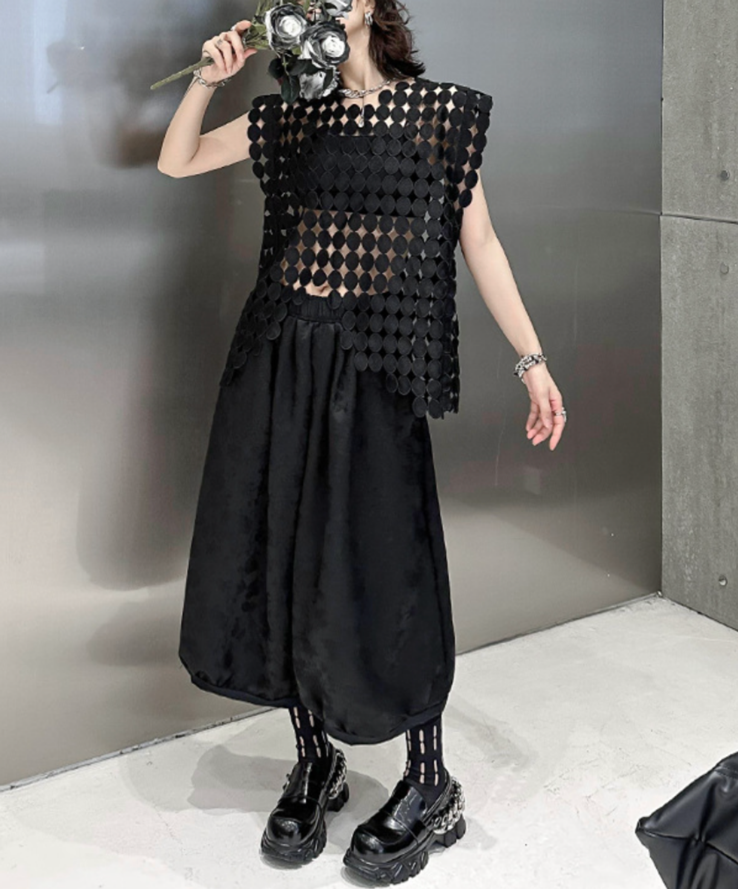 circle connected diamond pattern sleeveless shirt EN2245