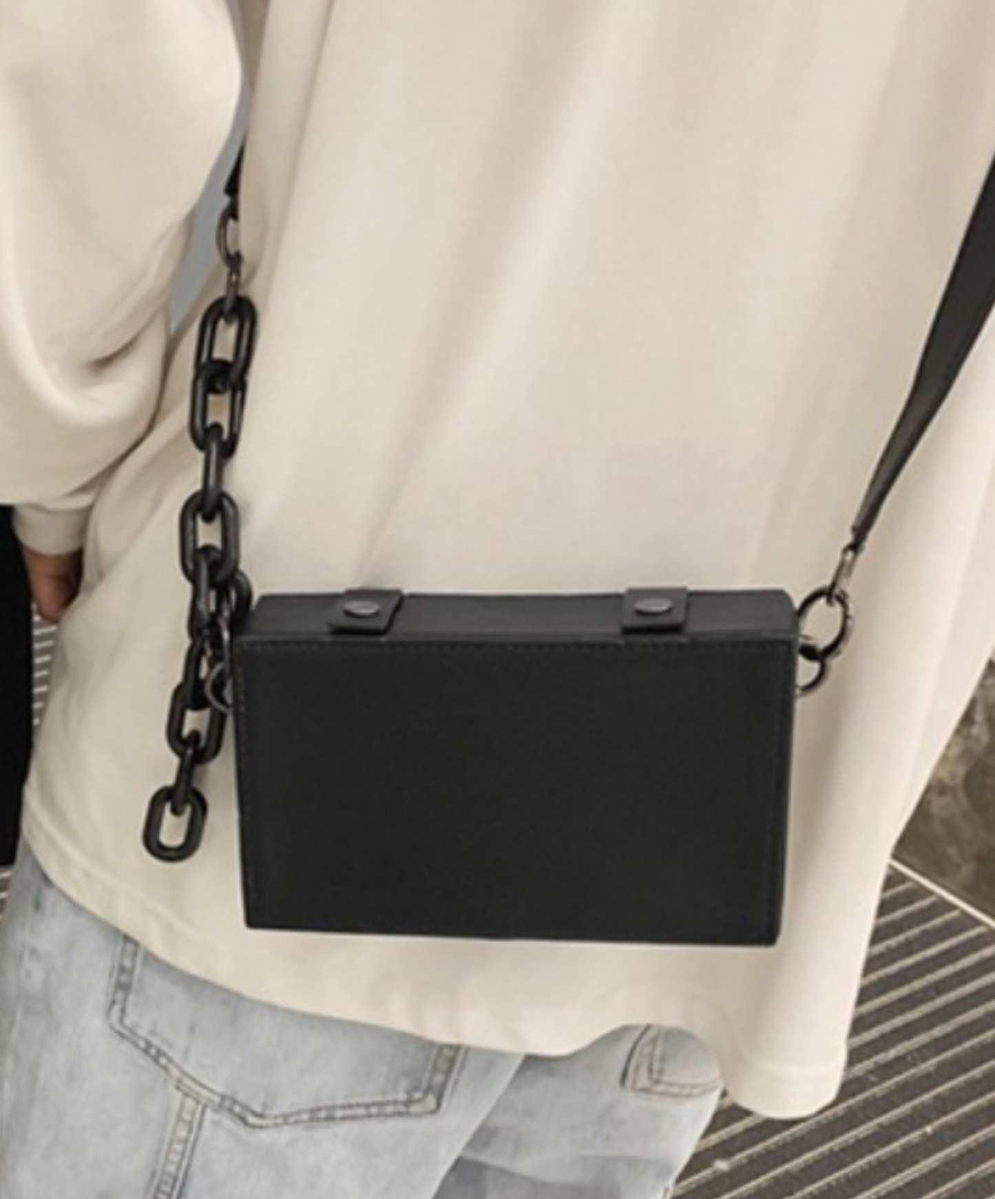 chain decoration small square shoulder bag EN1445