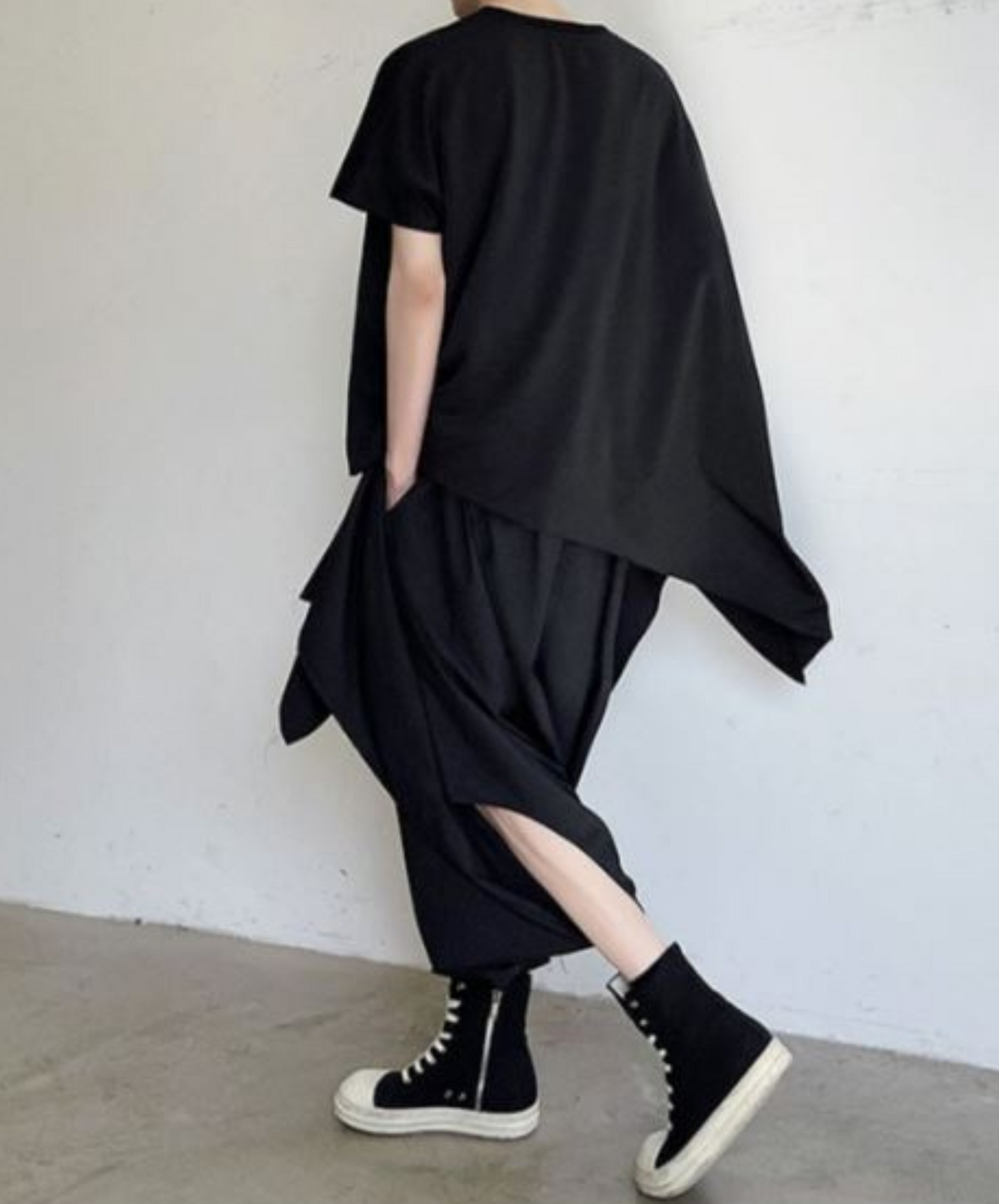 dark irregular hem short t-shirt EN861