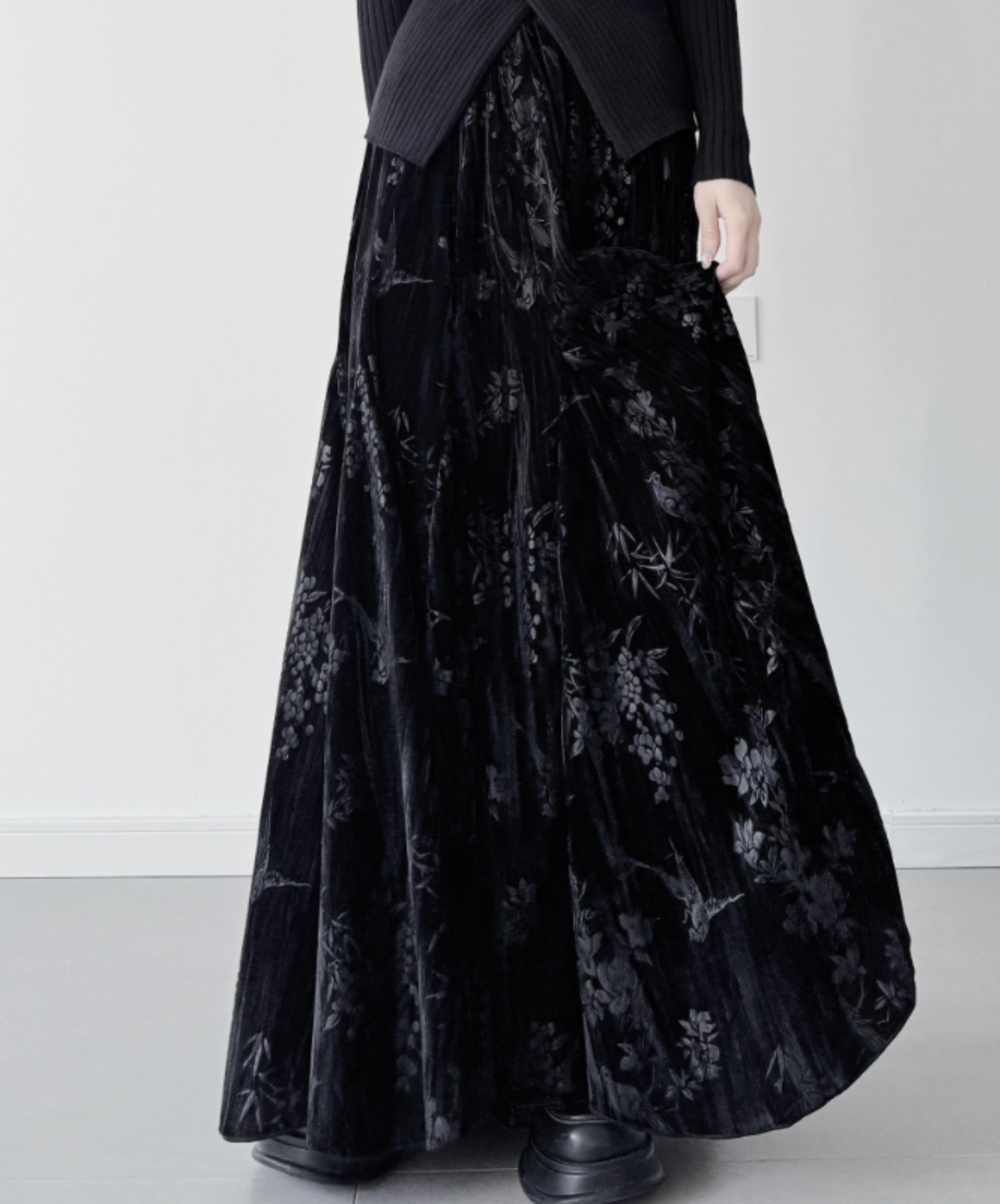 dark chinese style velvet print skirt EN2121