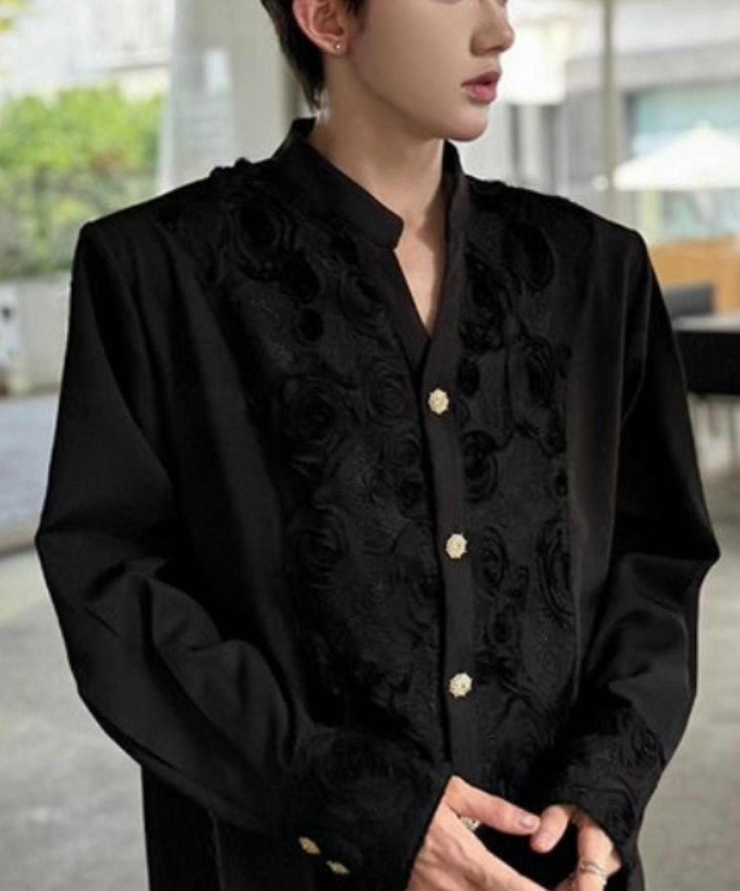 rose motif v-neck shirt EN2324