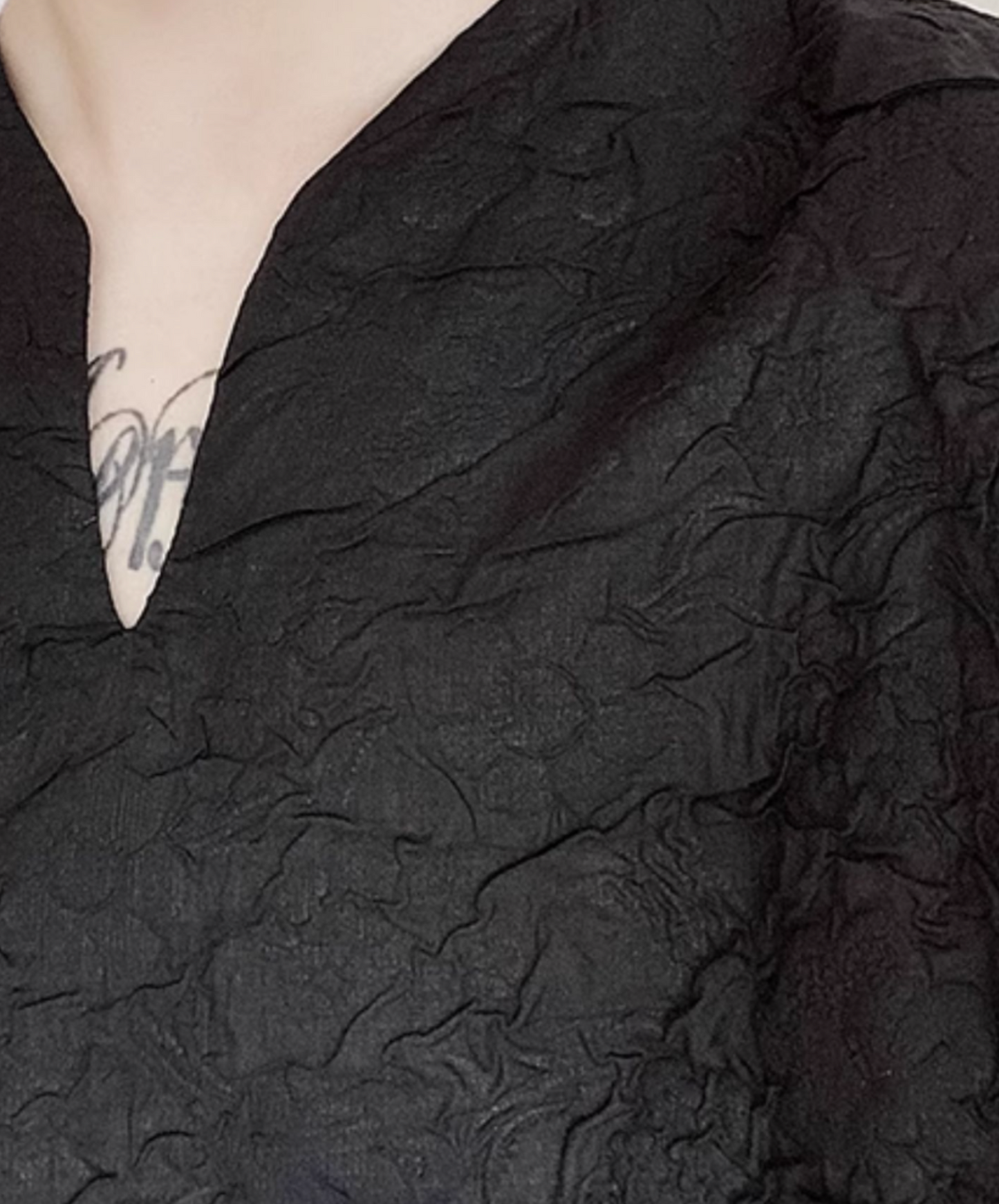 creased jacquard key neck t-shirt EN2253