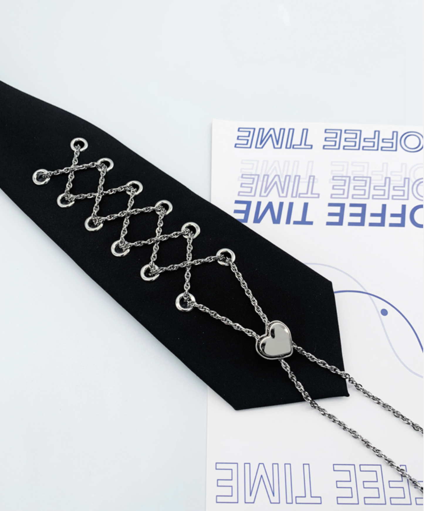 chain lace-up heart hole necktie EN2351