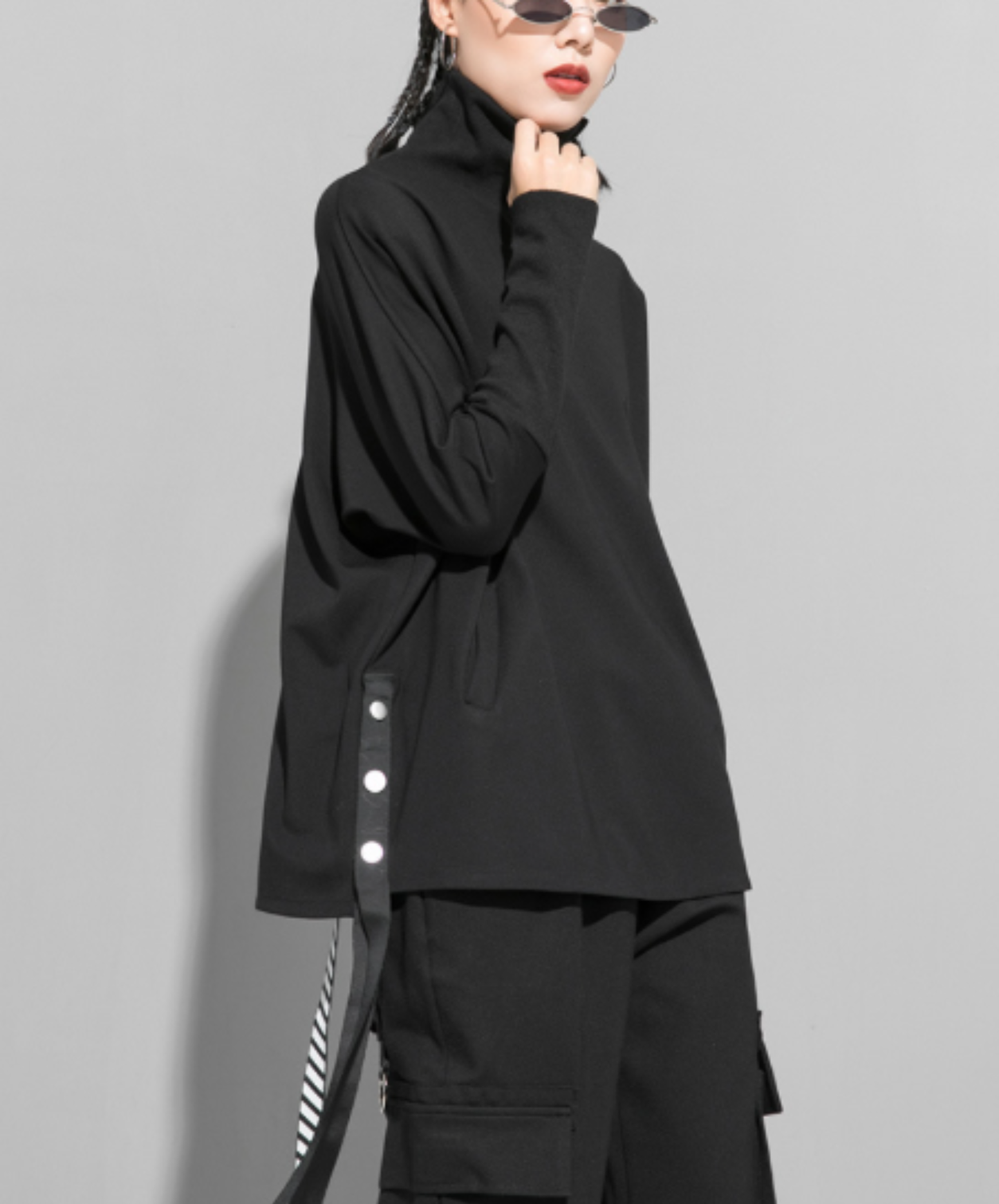 button-detail turtleneck sweatshirt EN3119