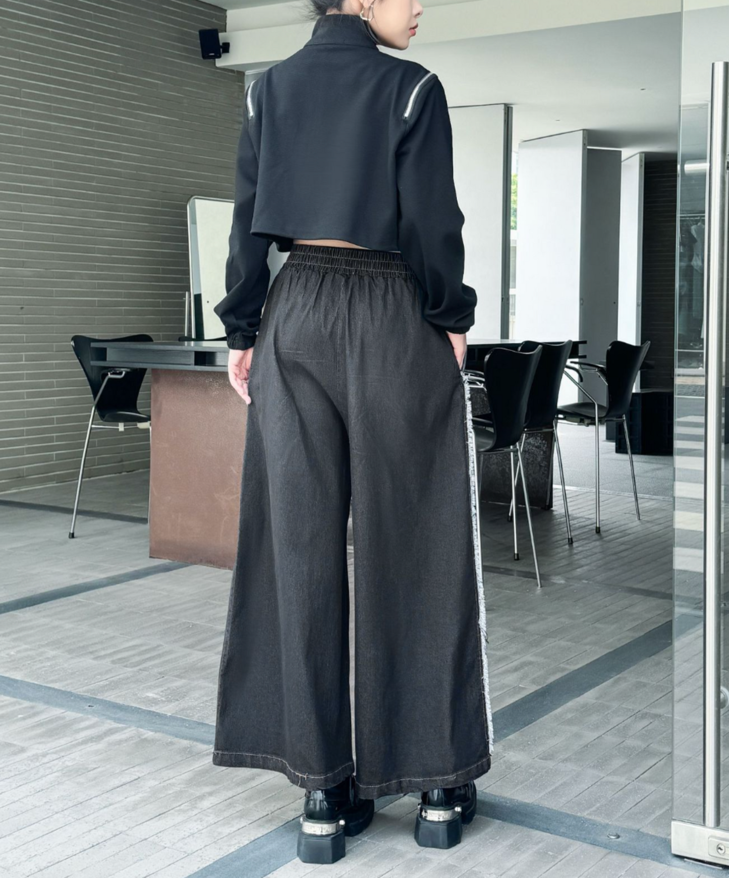 double white & fringe line wide pants EN2305