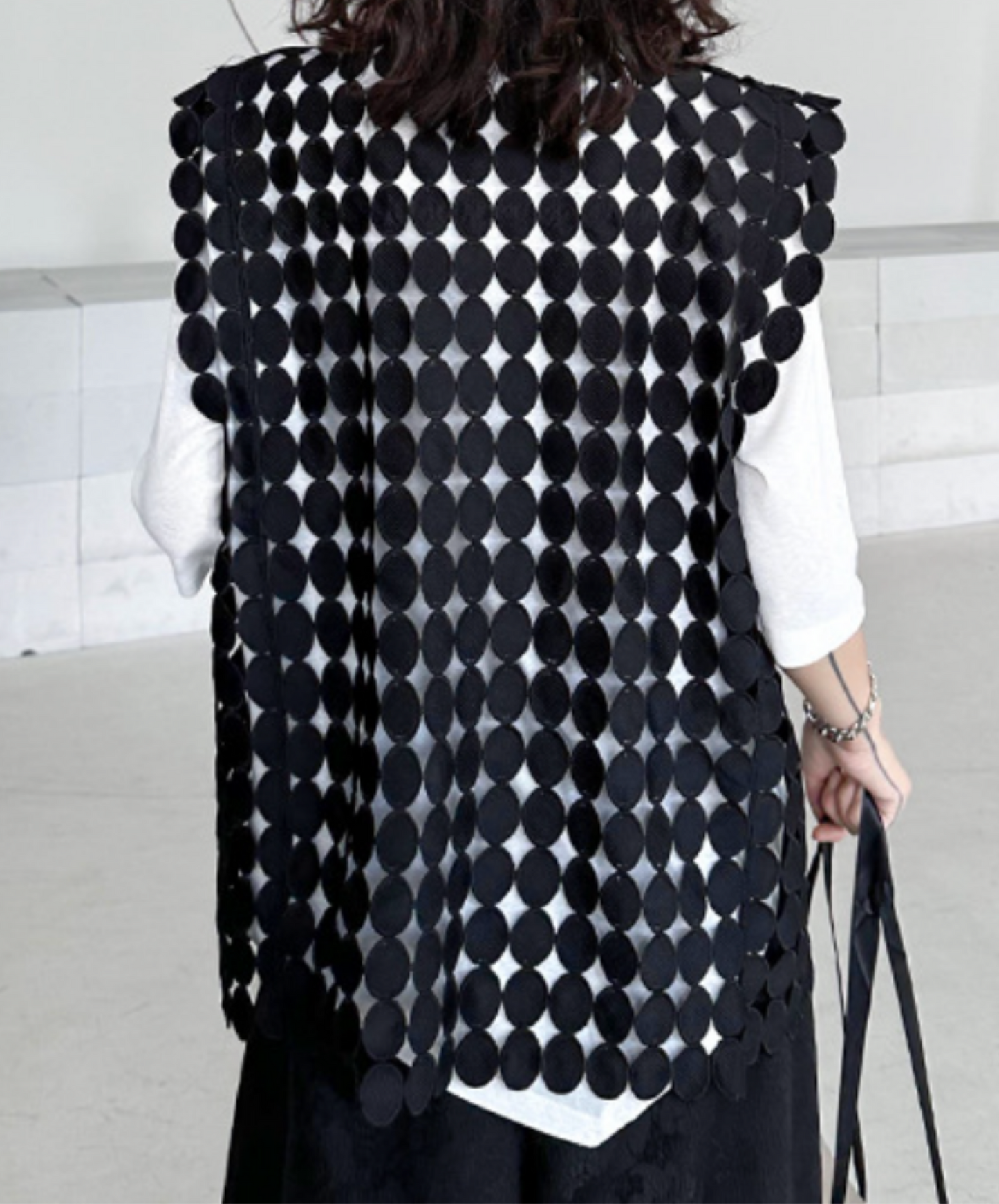 circle connected diamond pattern sleeveless shirt EN2245