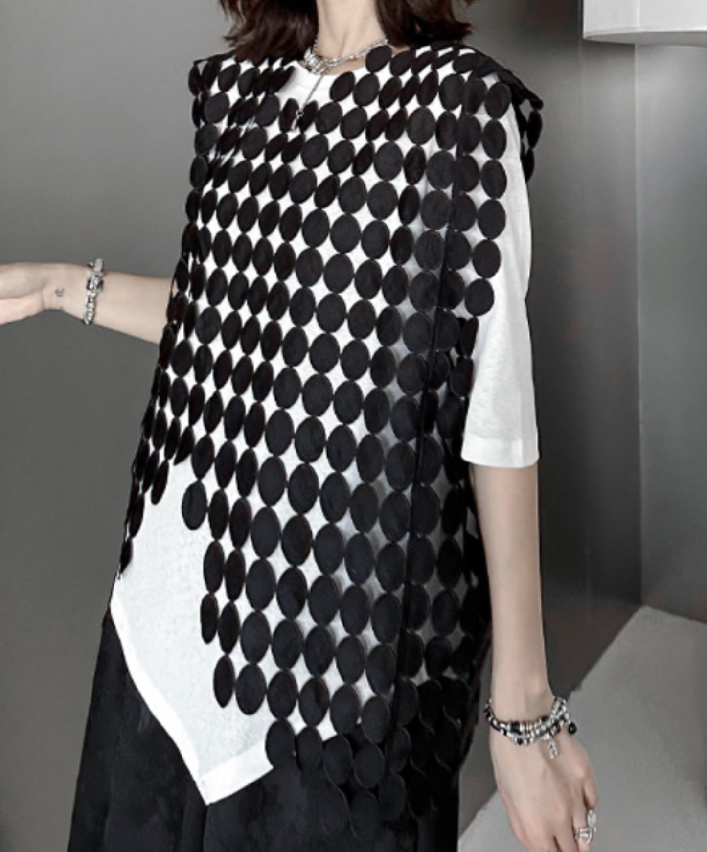 circle connected diamond pattern sleeveless shirt EN2245