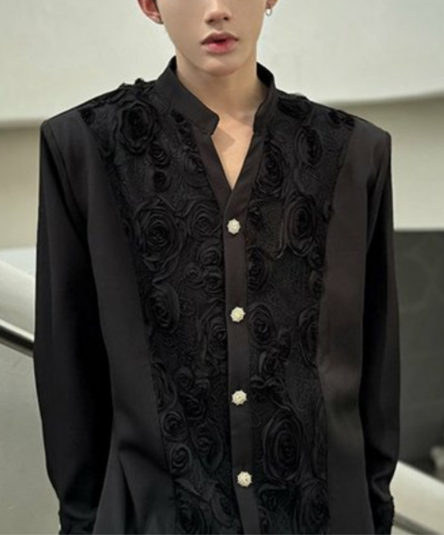 rose motif v-neck shirt EN2324