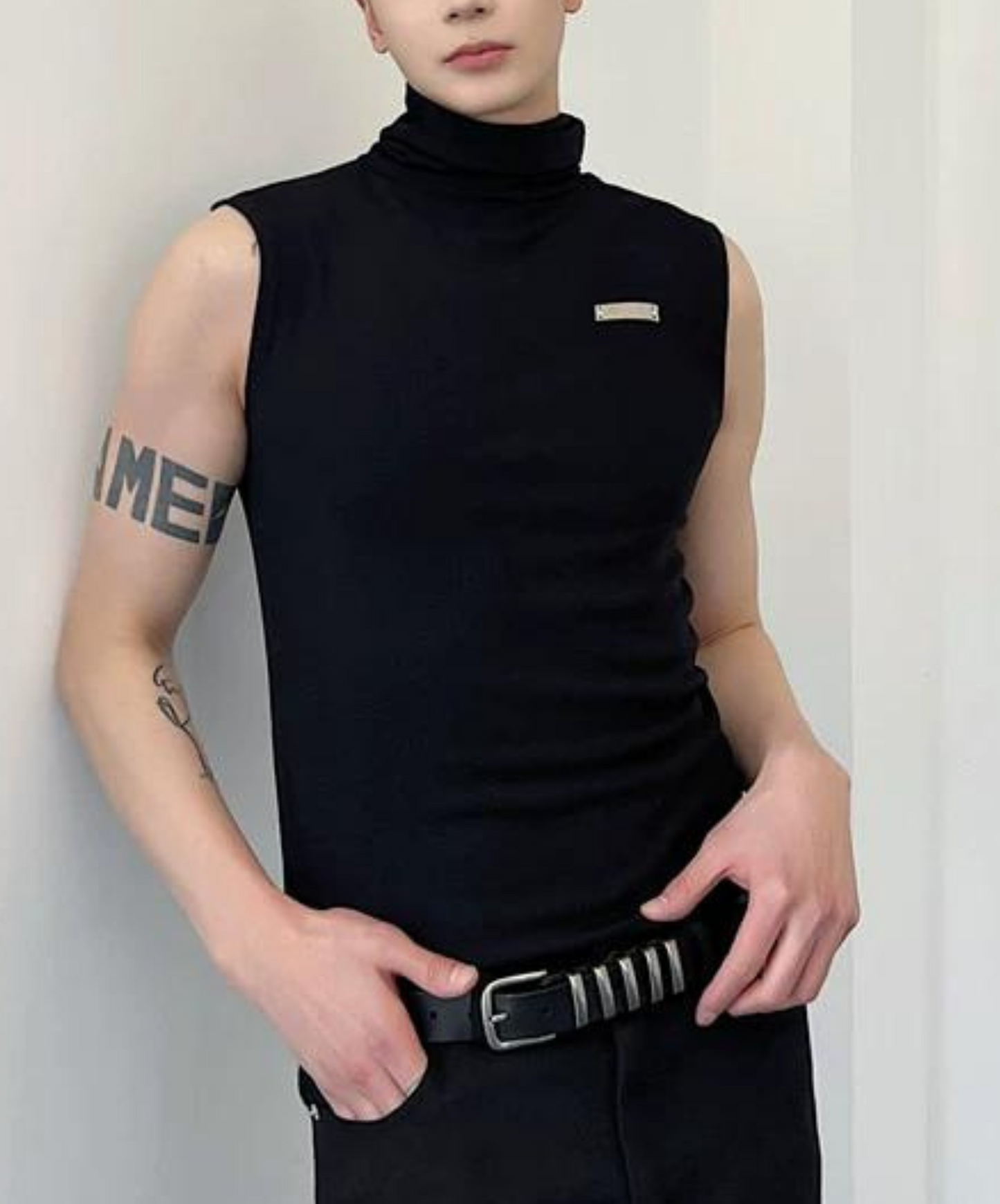 high neck sleeveless shirt EN1006