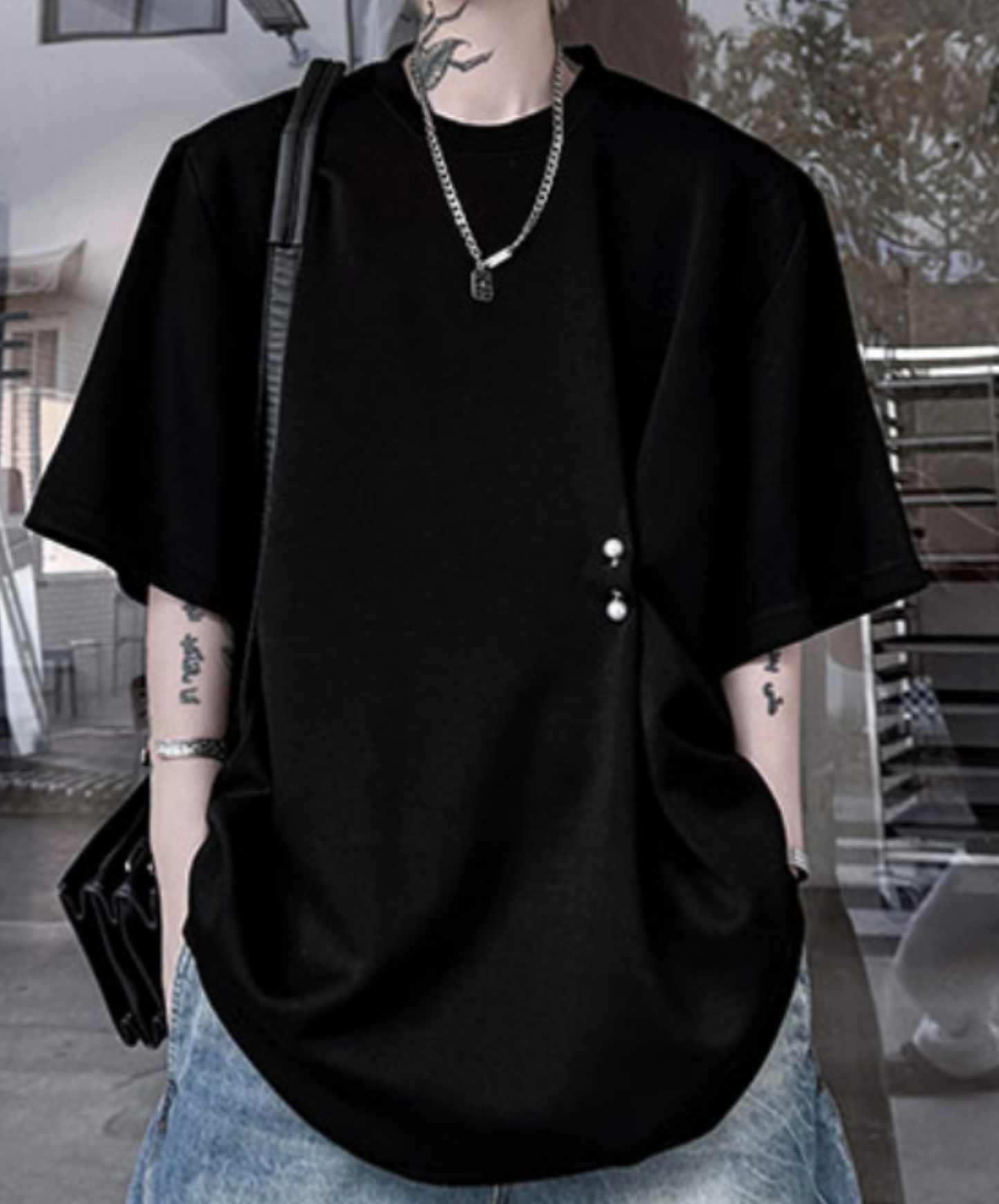 dark pearl button round neck t-shirt EN2259