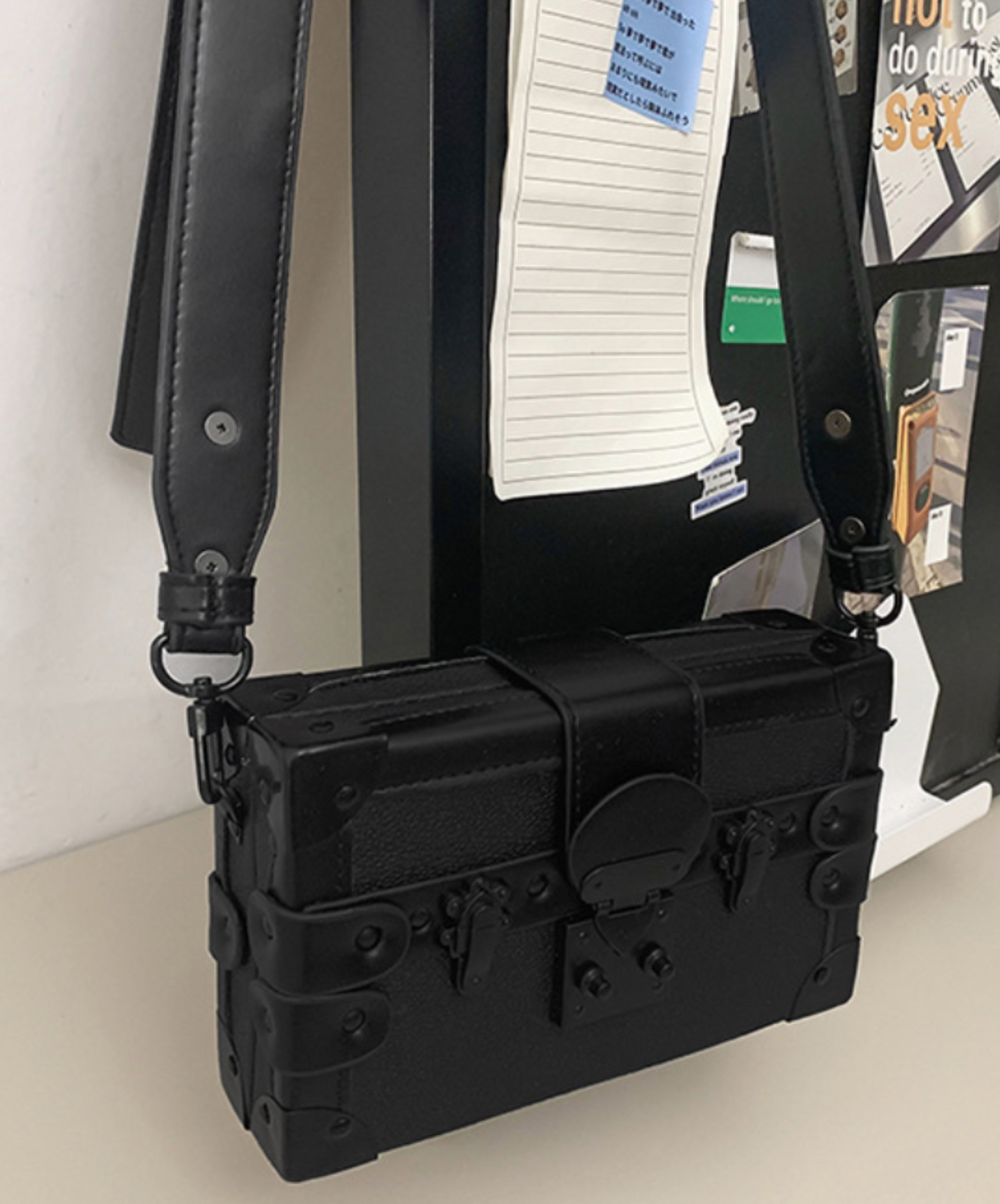 retro treasure chest design shoulder bag EN2131