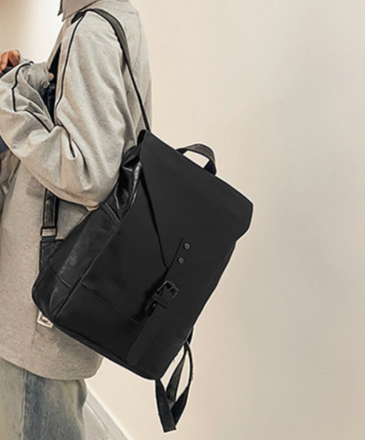 realistic textured triangular flap backpack bag EN2106