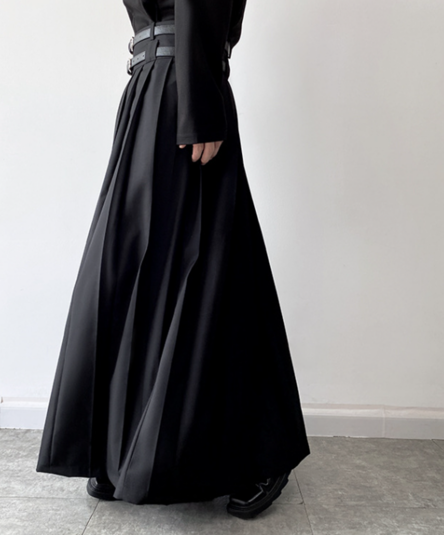 【style26】dark mode outfit set EN983( sweatshirts + skirt set)