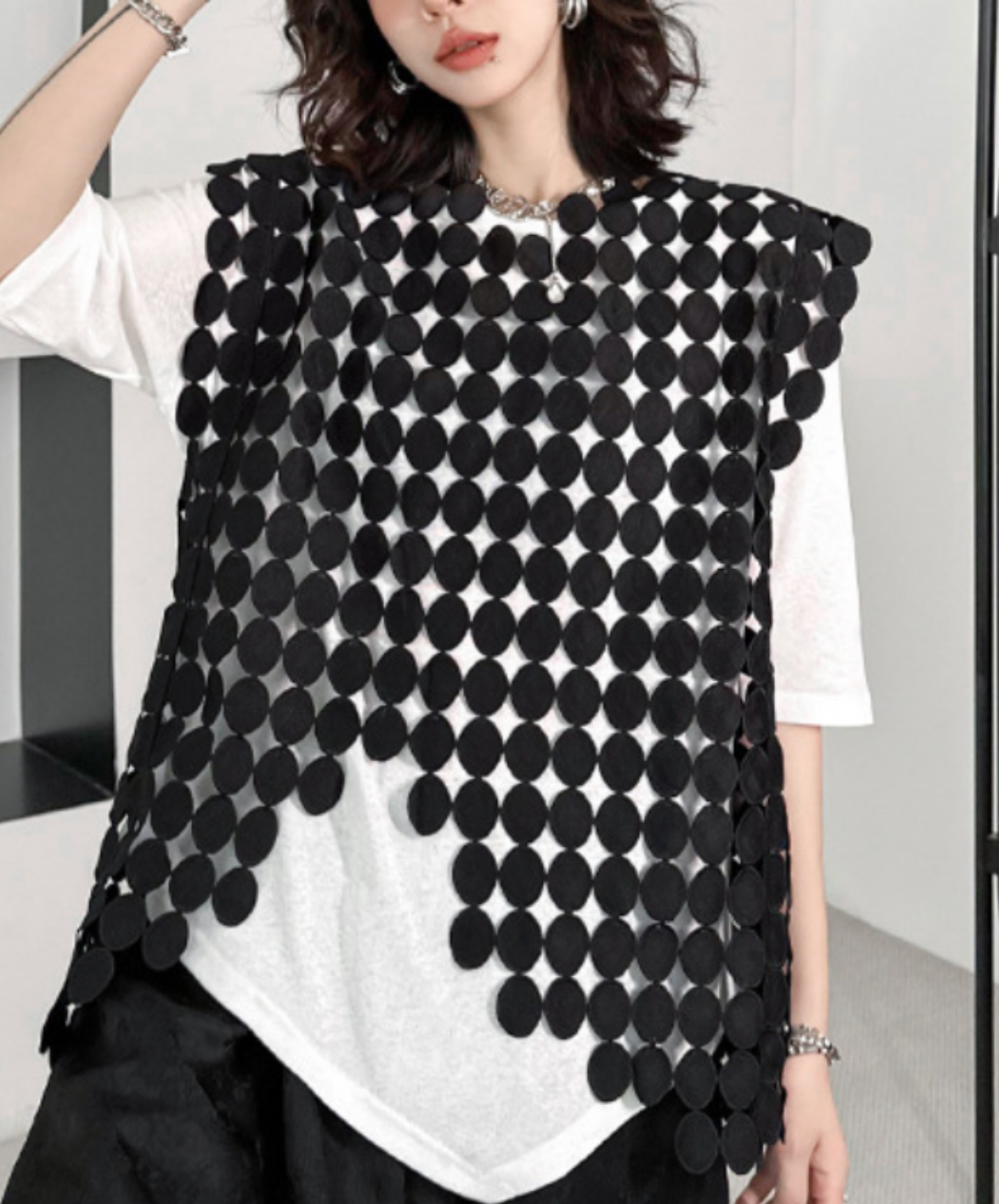 circle connected diamond pattern sleeveless shirt EN2245