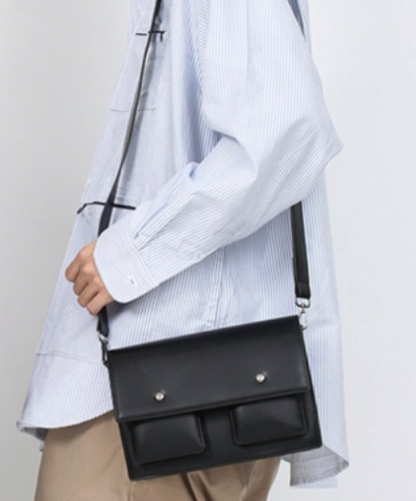 square round button with open pocket bag EN2104