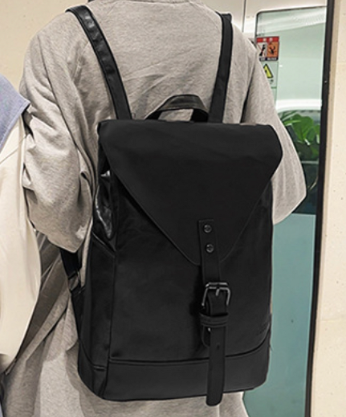 realistic textured triangular flap backpack bag EN2106