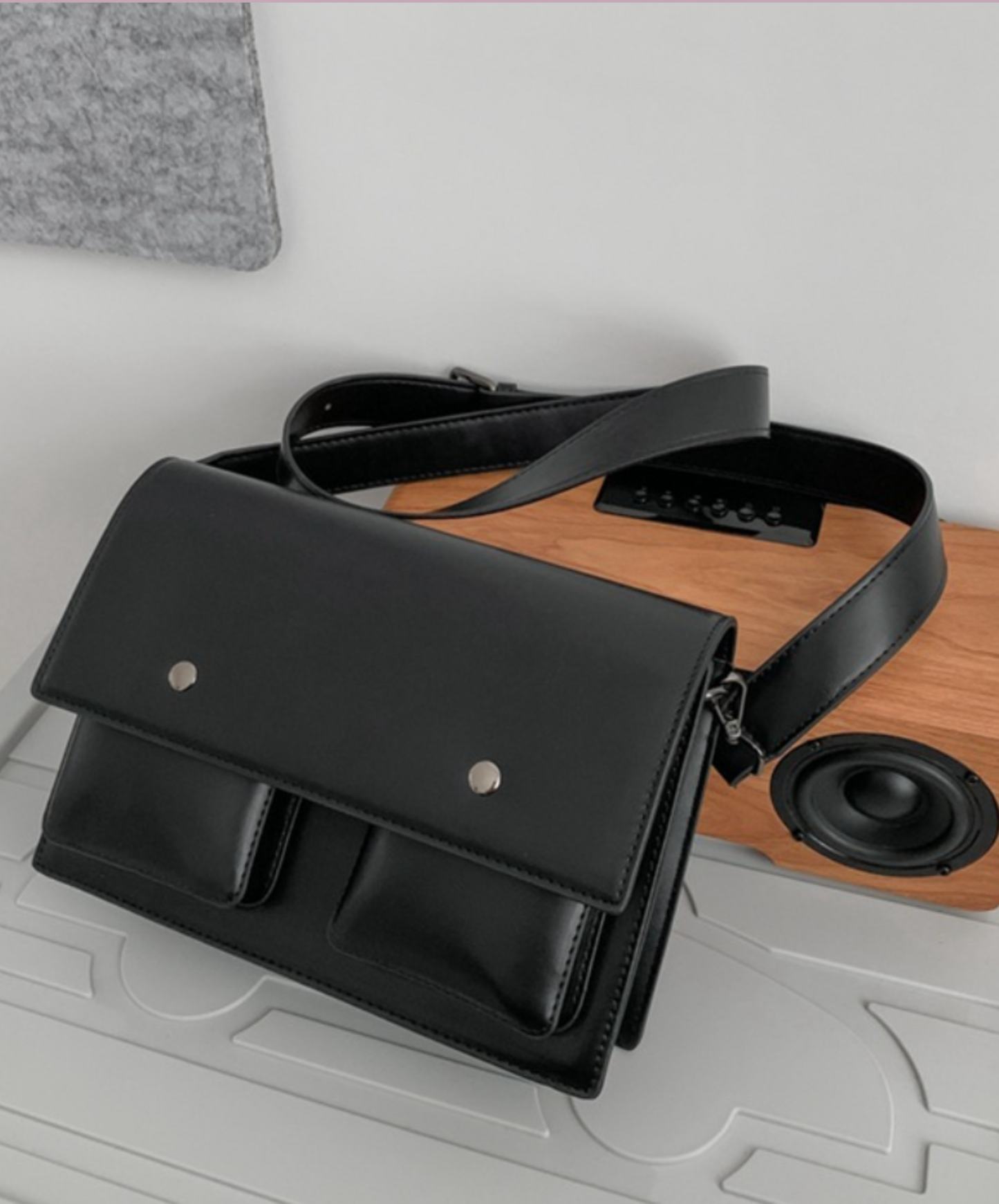 square round button with open pocket bag EN2104