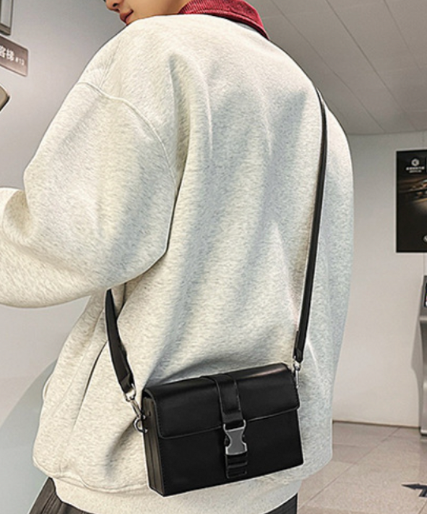 metal buckle square shoulder bag EN2103