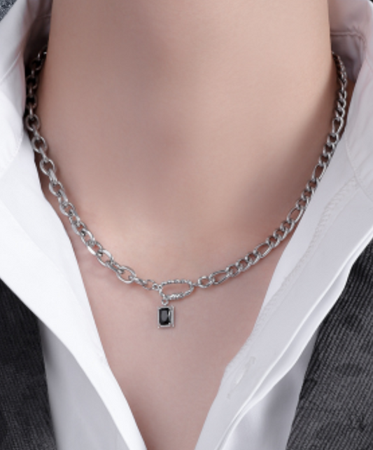 square black stone lightweight necklace EN2030