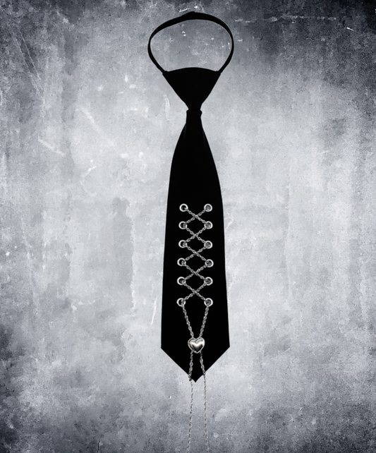 chain lace-up heart hole necktie EN2351
