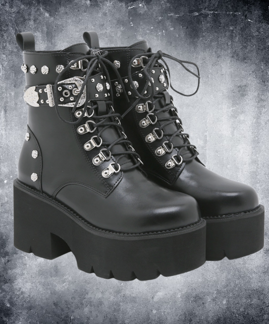 gorgeous metal part decoration boots EN2313