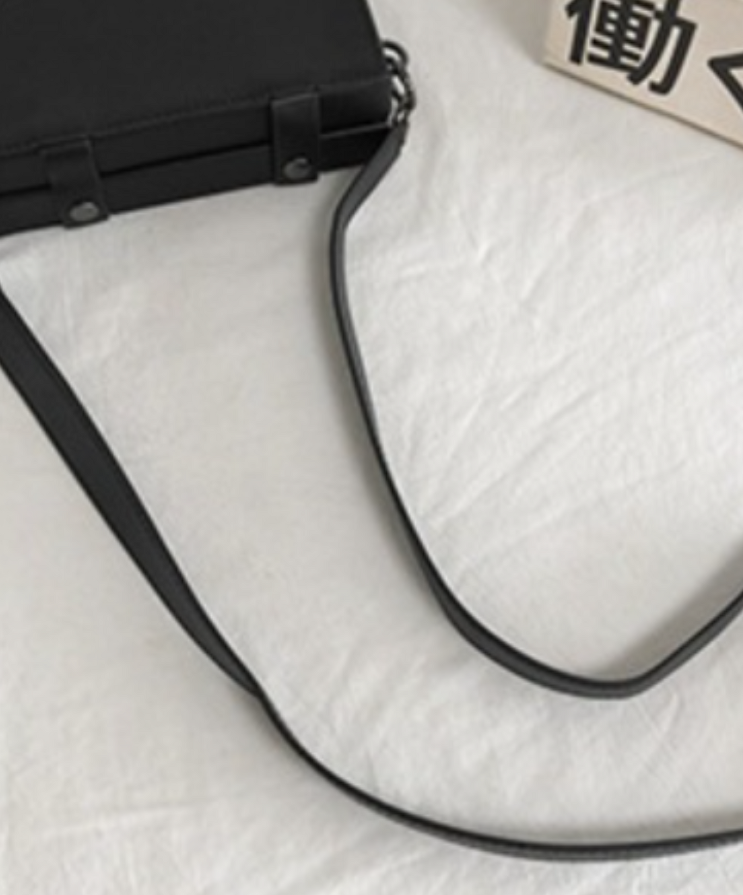 chain decoration small square shoulder bag EN1445