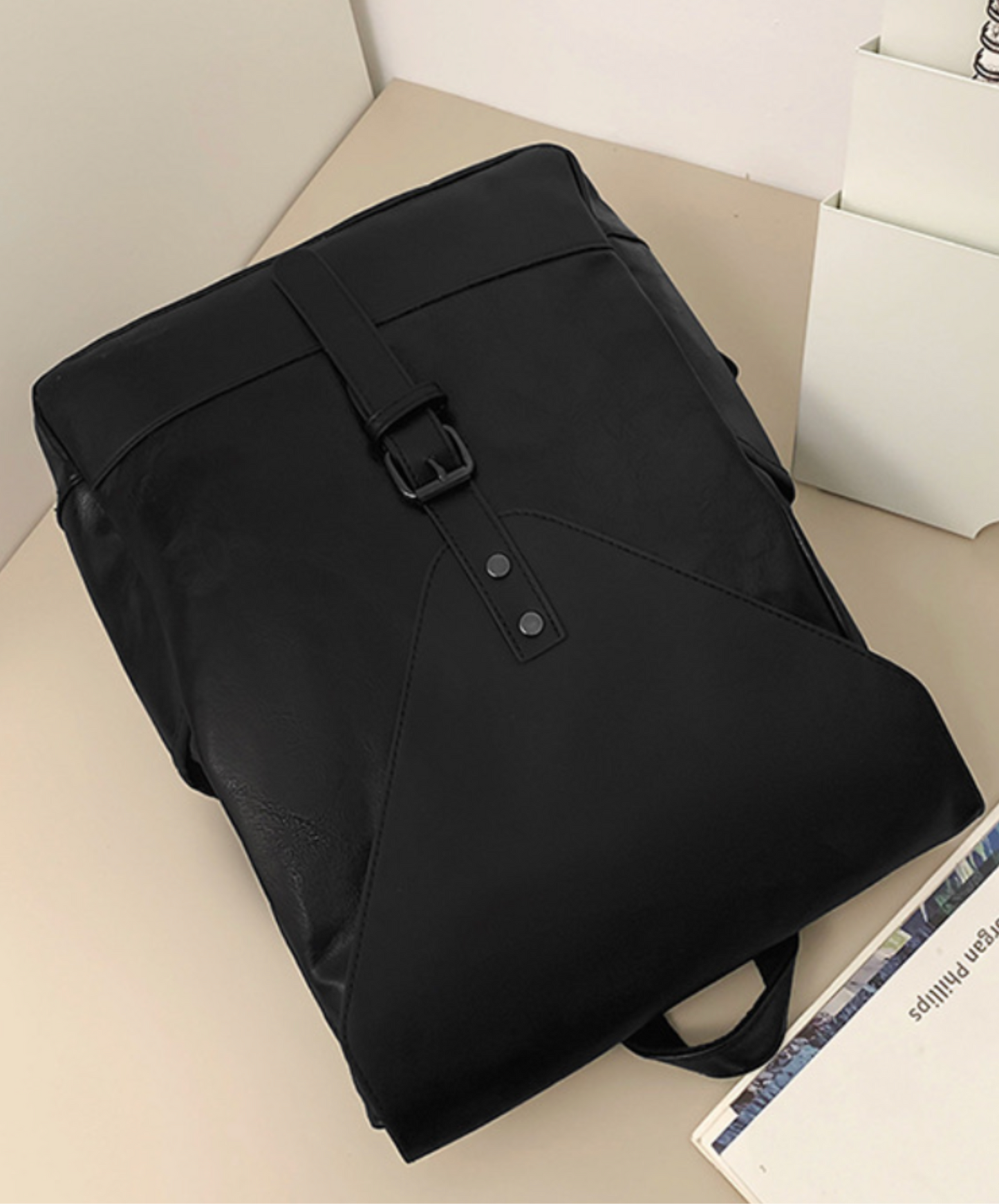 realistic textured triangular flap backpack bag EN2106