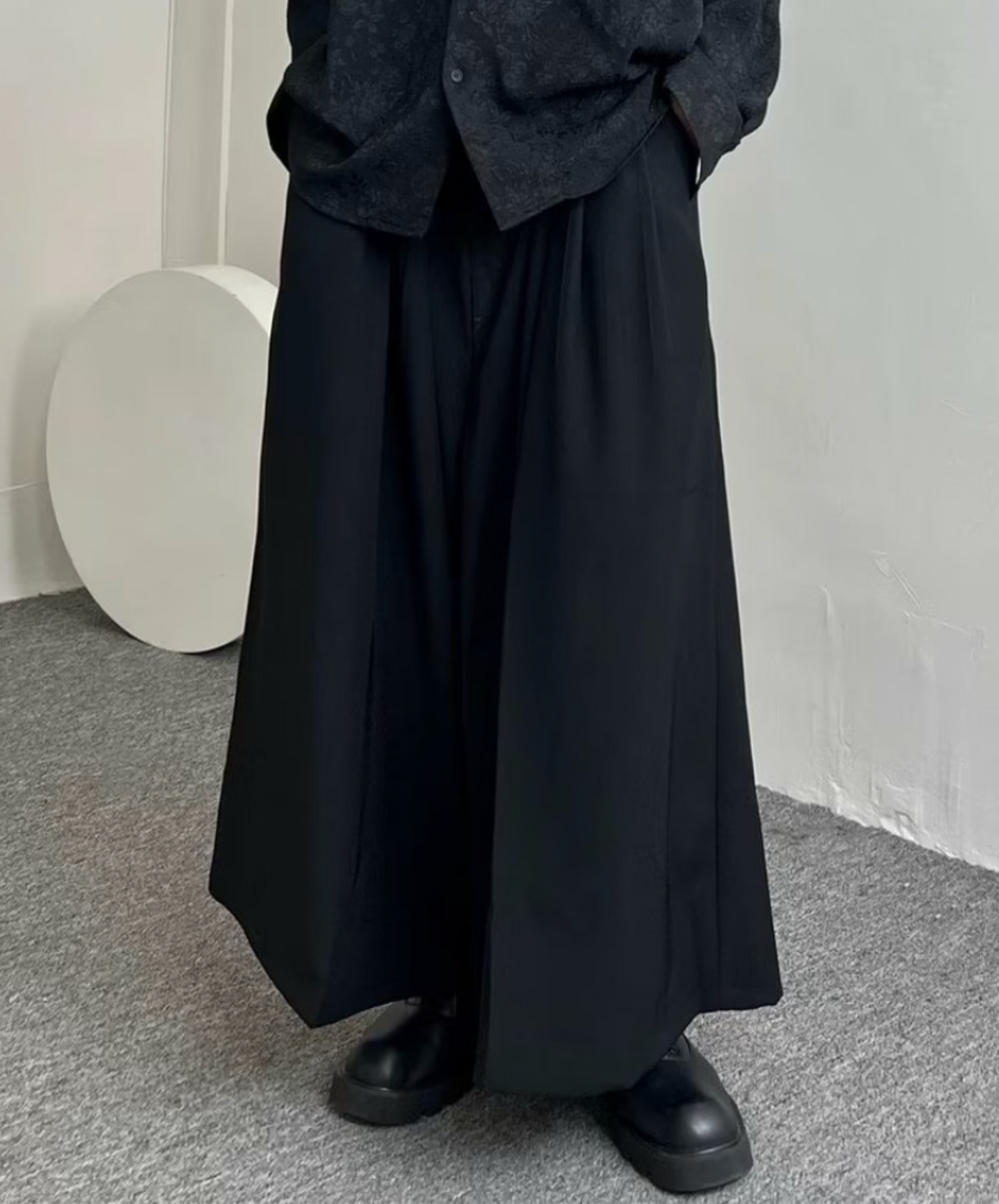 simple silhouette with tucks hakama pants EN2140