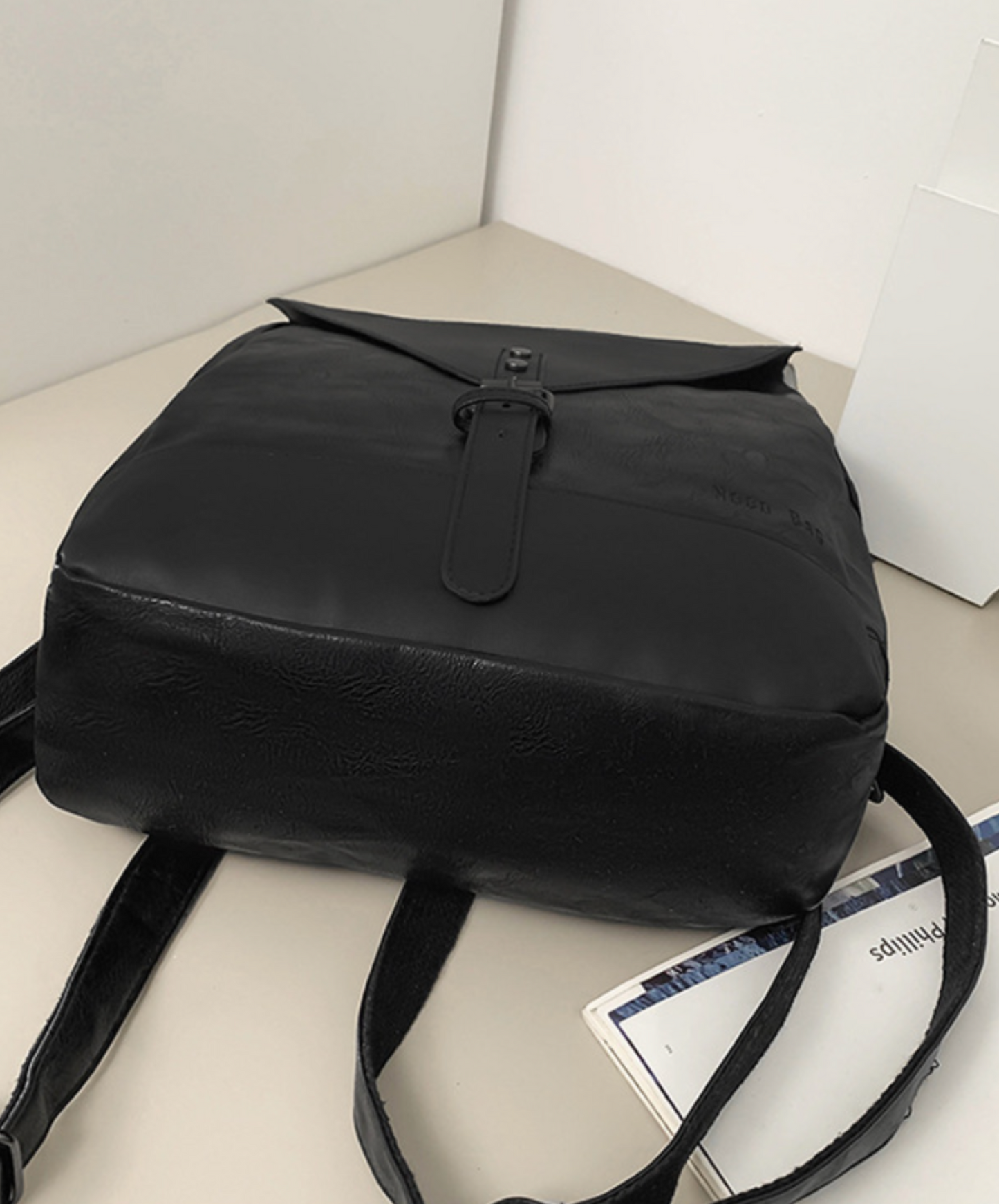 realistic textured triangular flap backpack bag EN2106