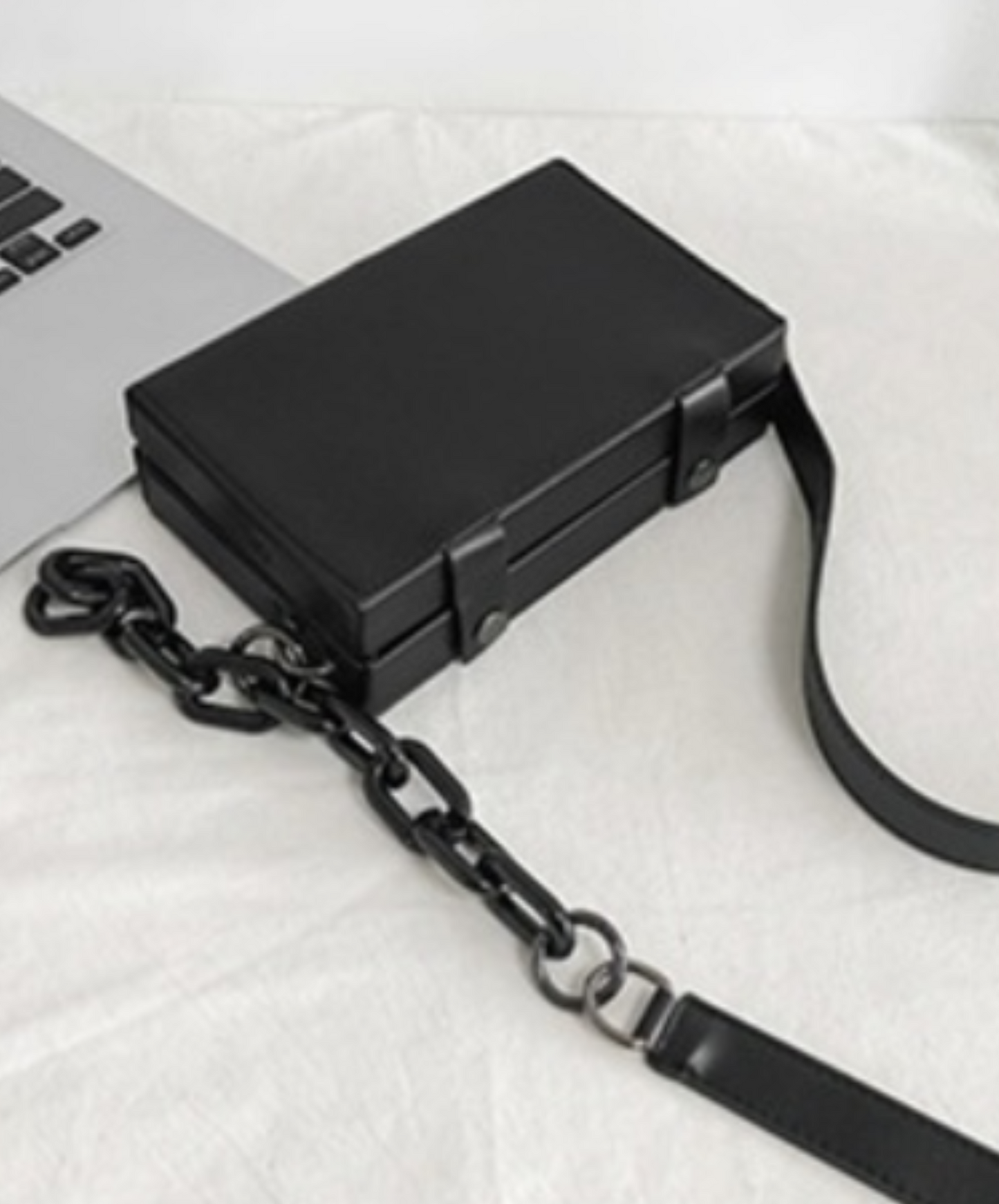 chain decoration small square shoulder bag EN1445