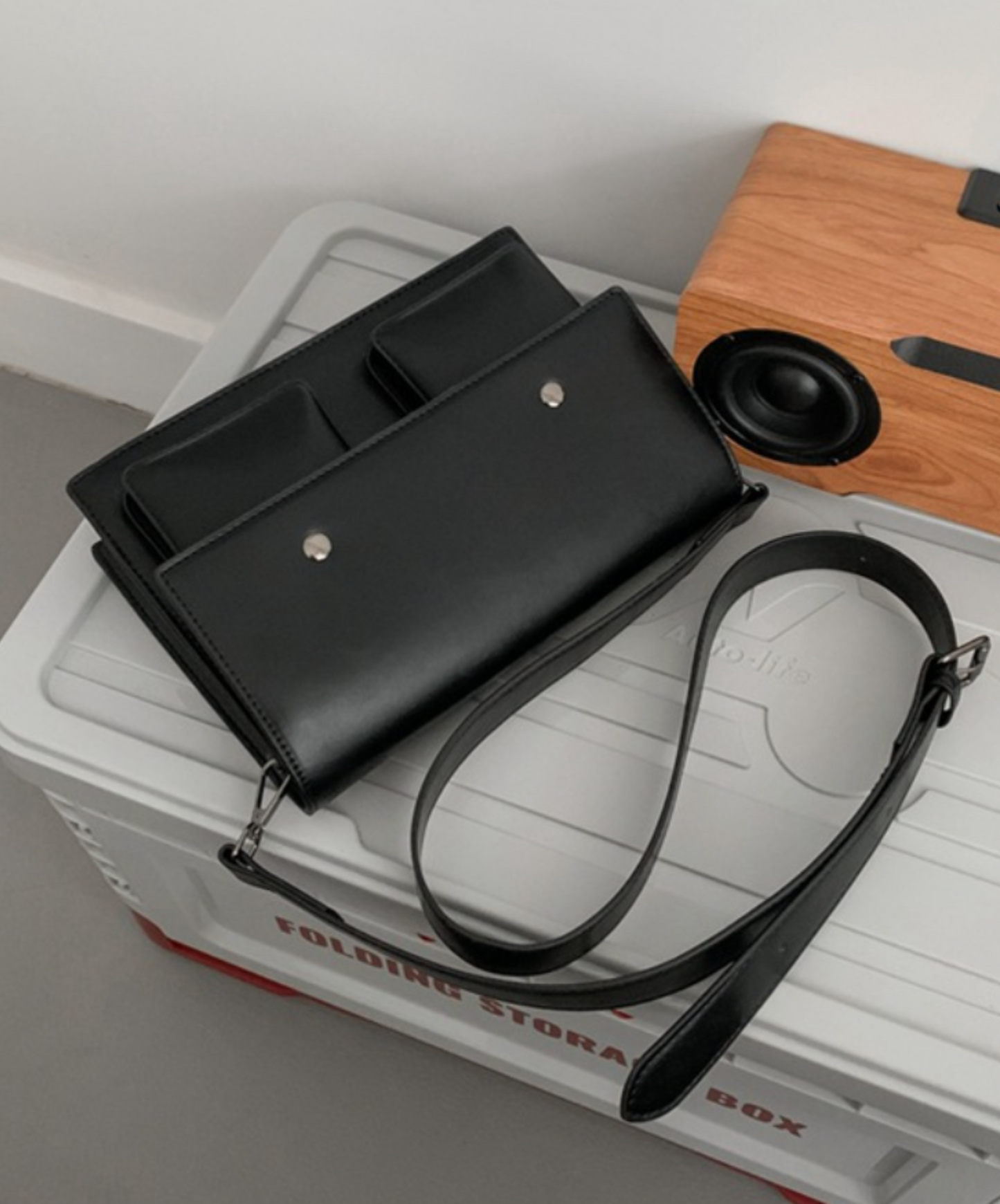 square round button with open pocket bag EN2104