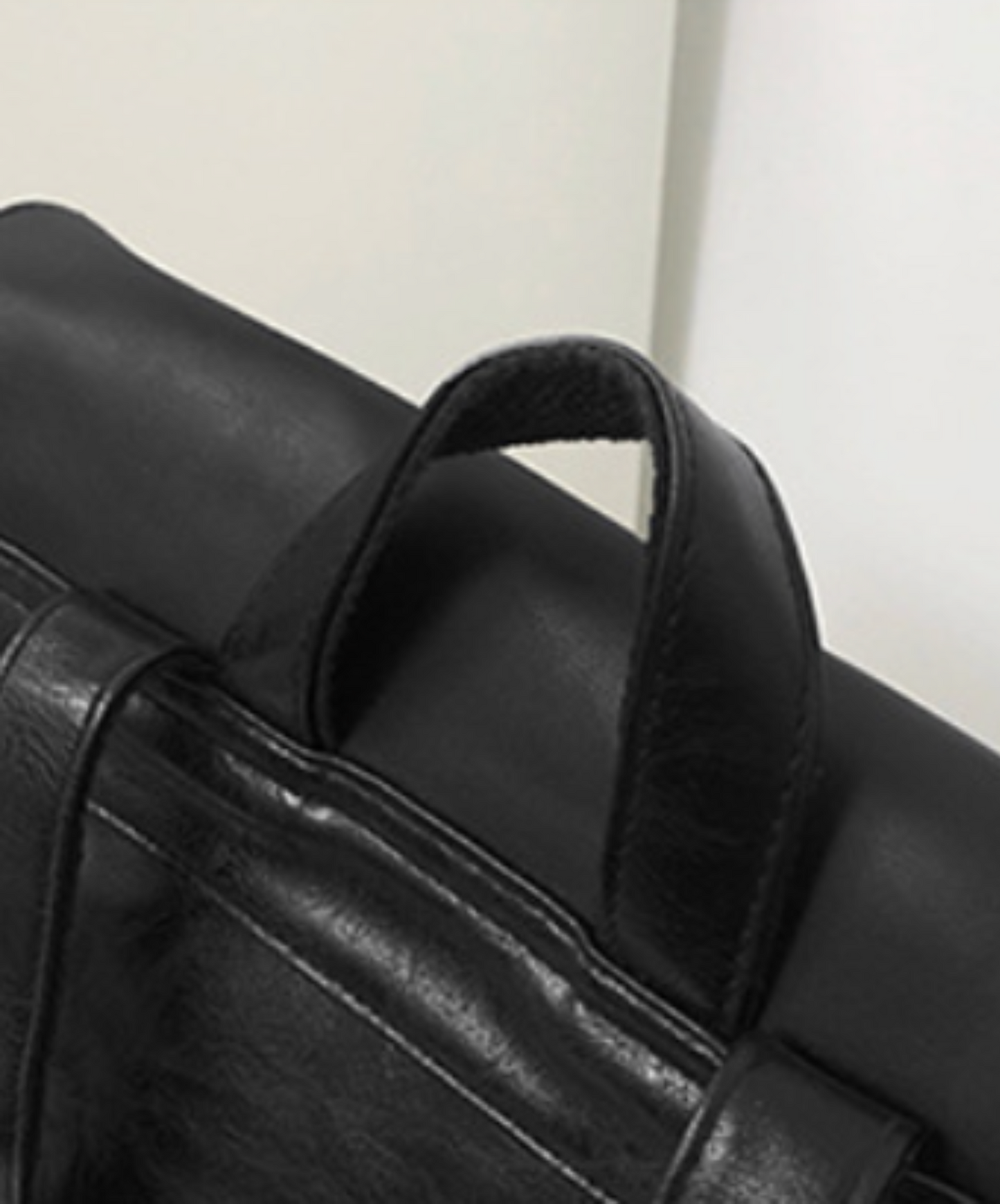 realistic textured triangular flap backpack bag EN2106