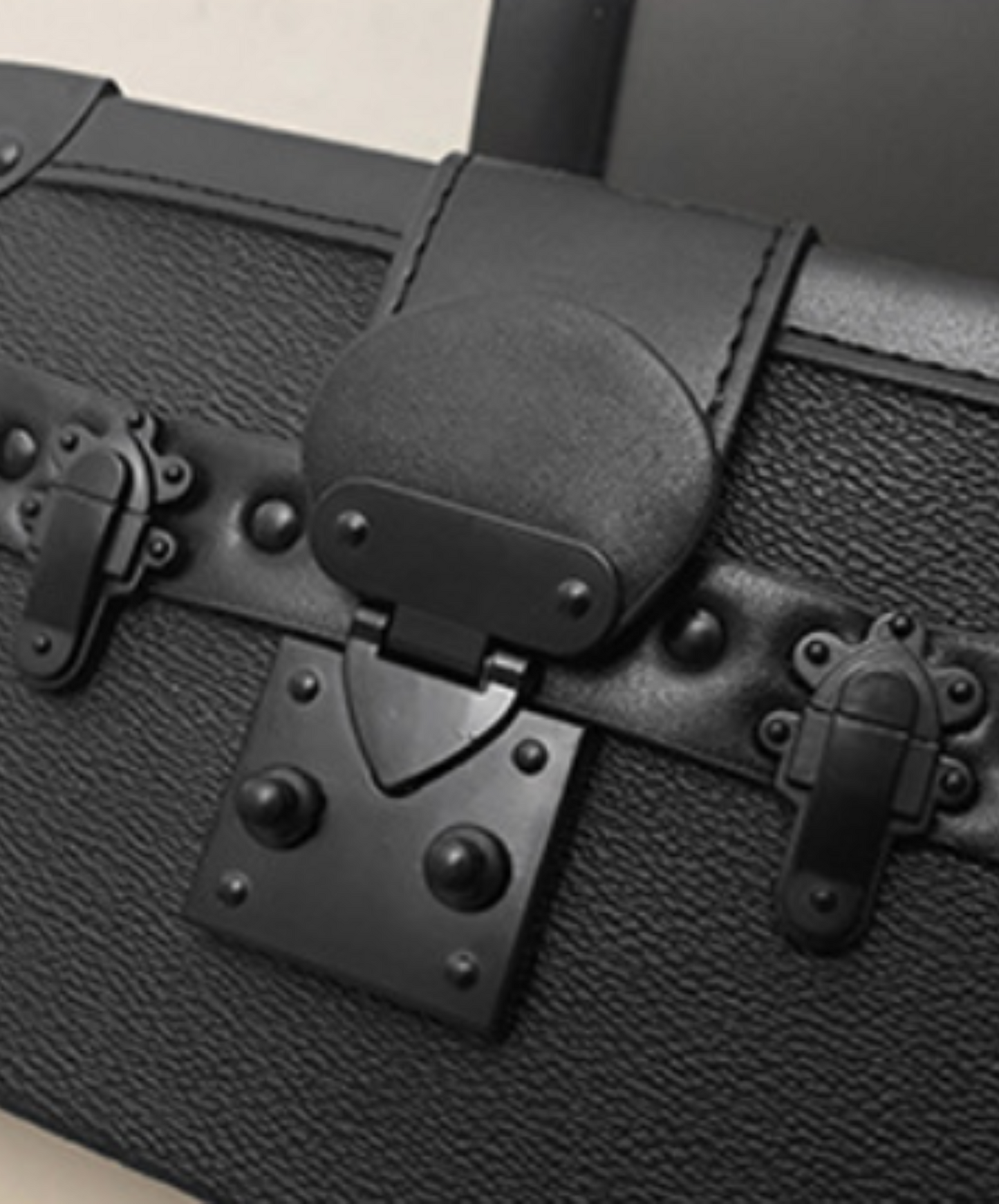 retro treasure chest design shoulder bag EN2131