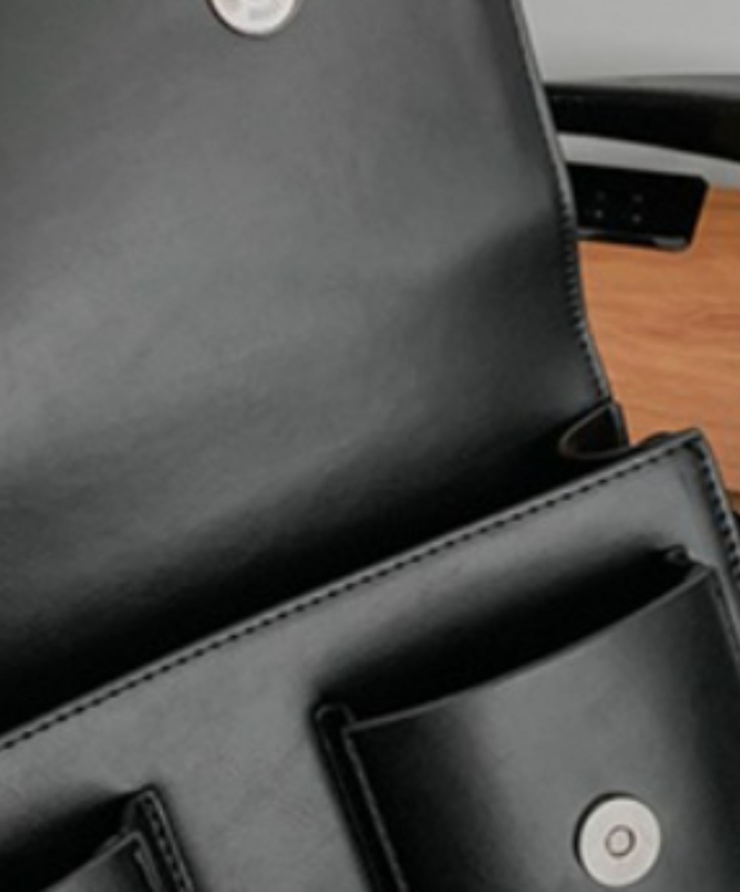 square round button with open pocket bag EN2104