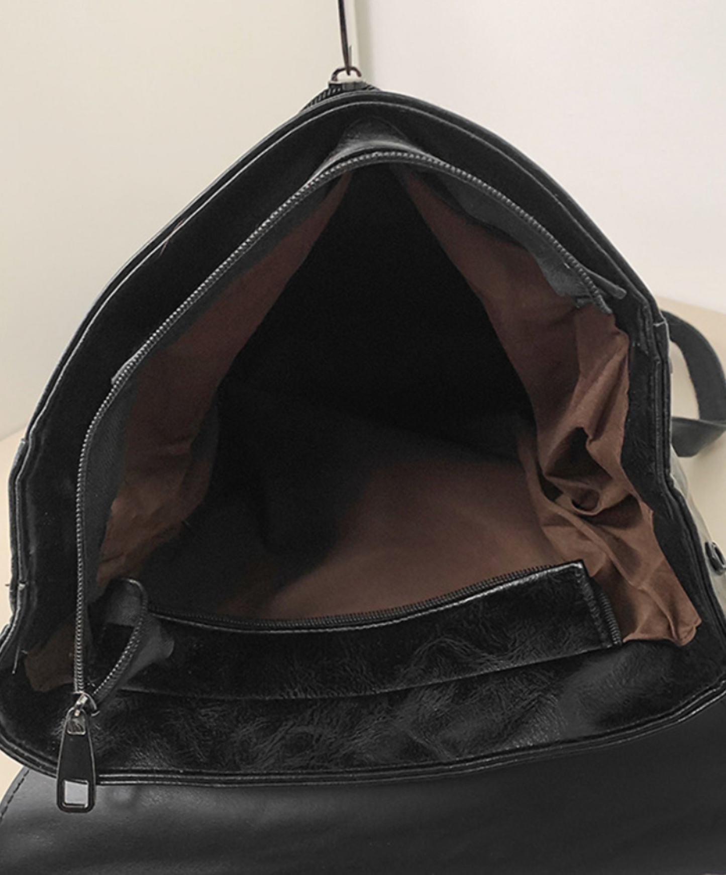 realistic textured triangular flap backpack bag EN2106