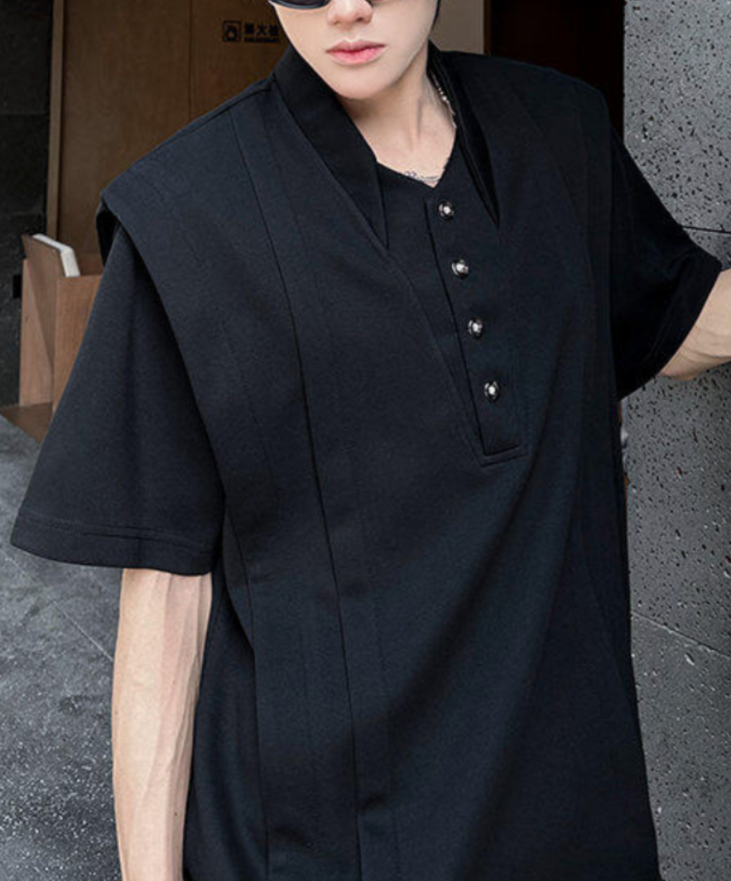 v-neck stand-up collar pleated t-shirt EN2189