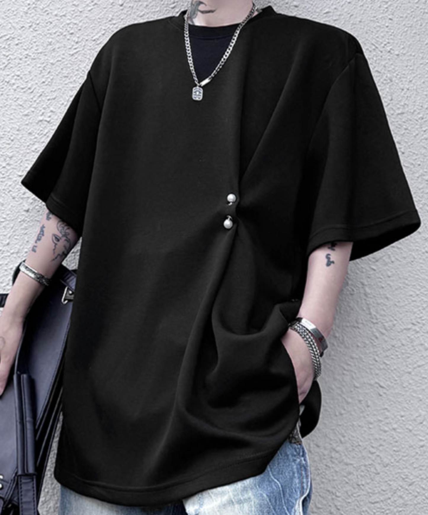 dark pearl button round neck t-shirt EN2259