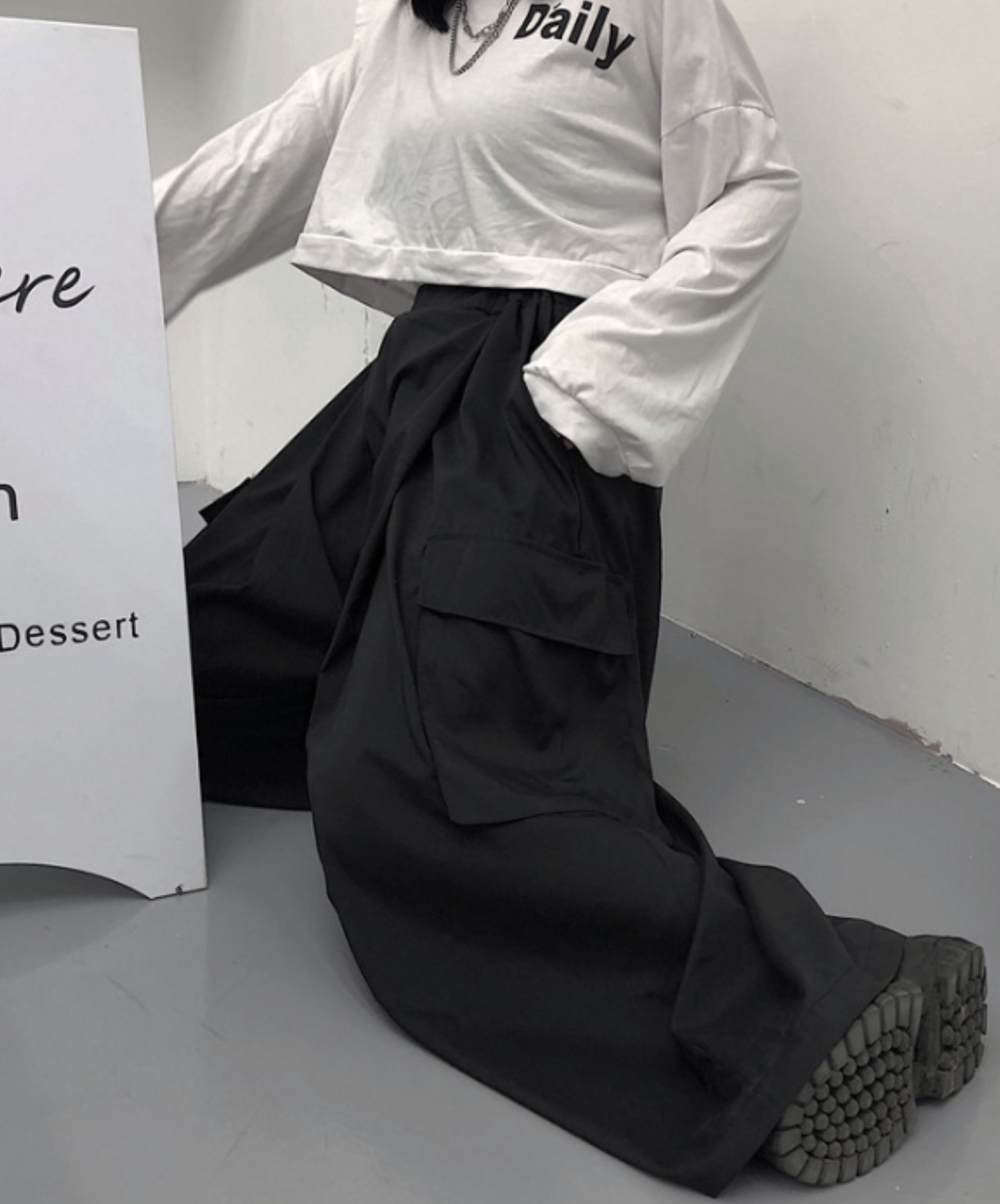 dark big pocket wide pants EN1042
