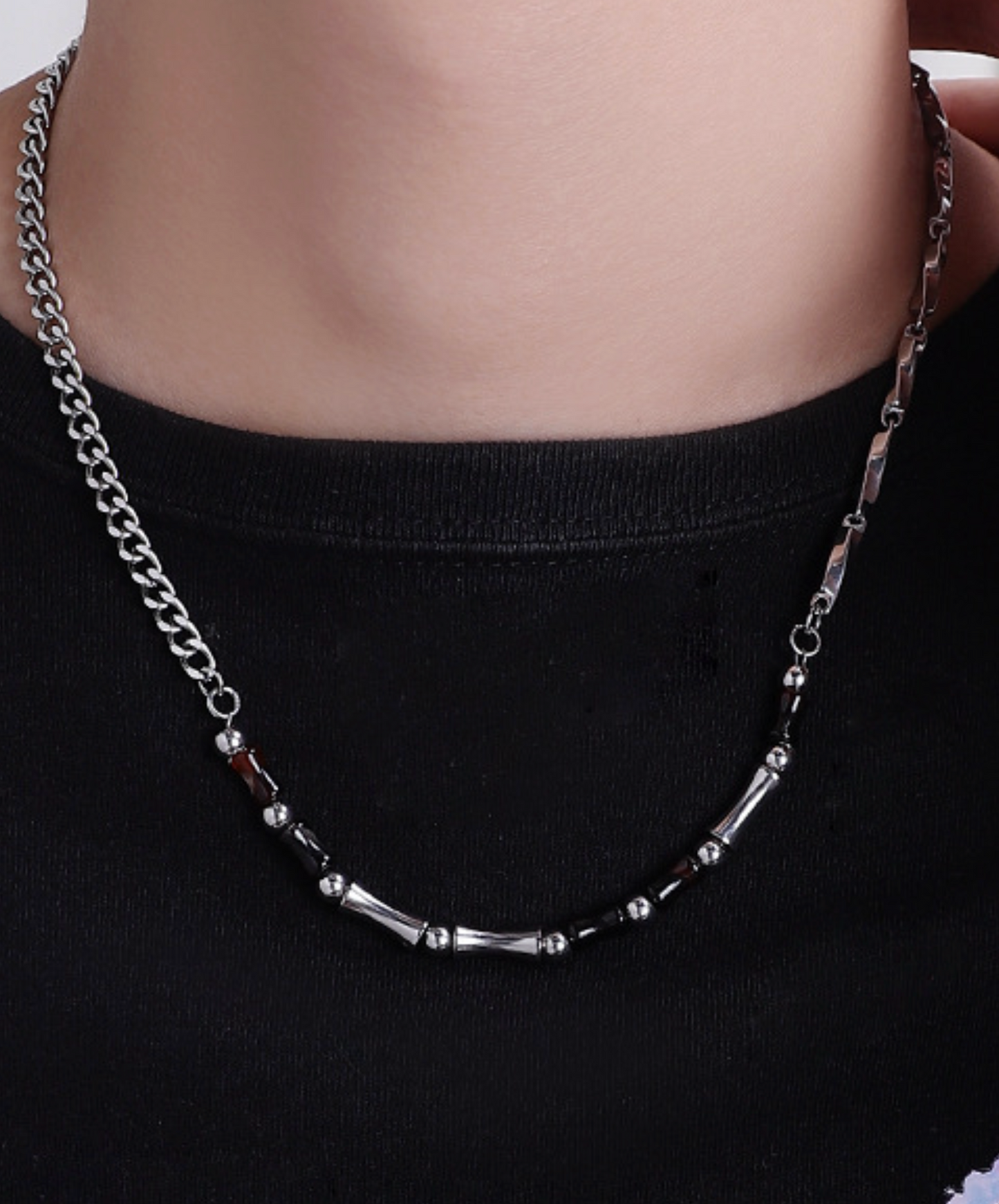 bone motif necklace EN2464