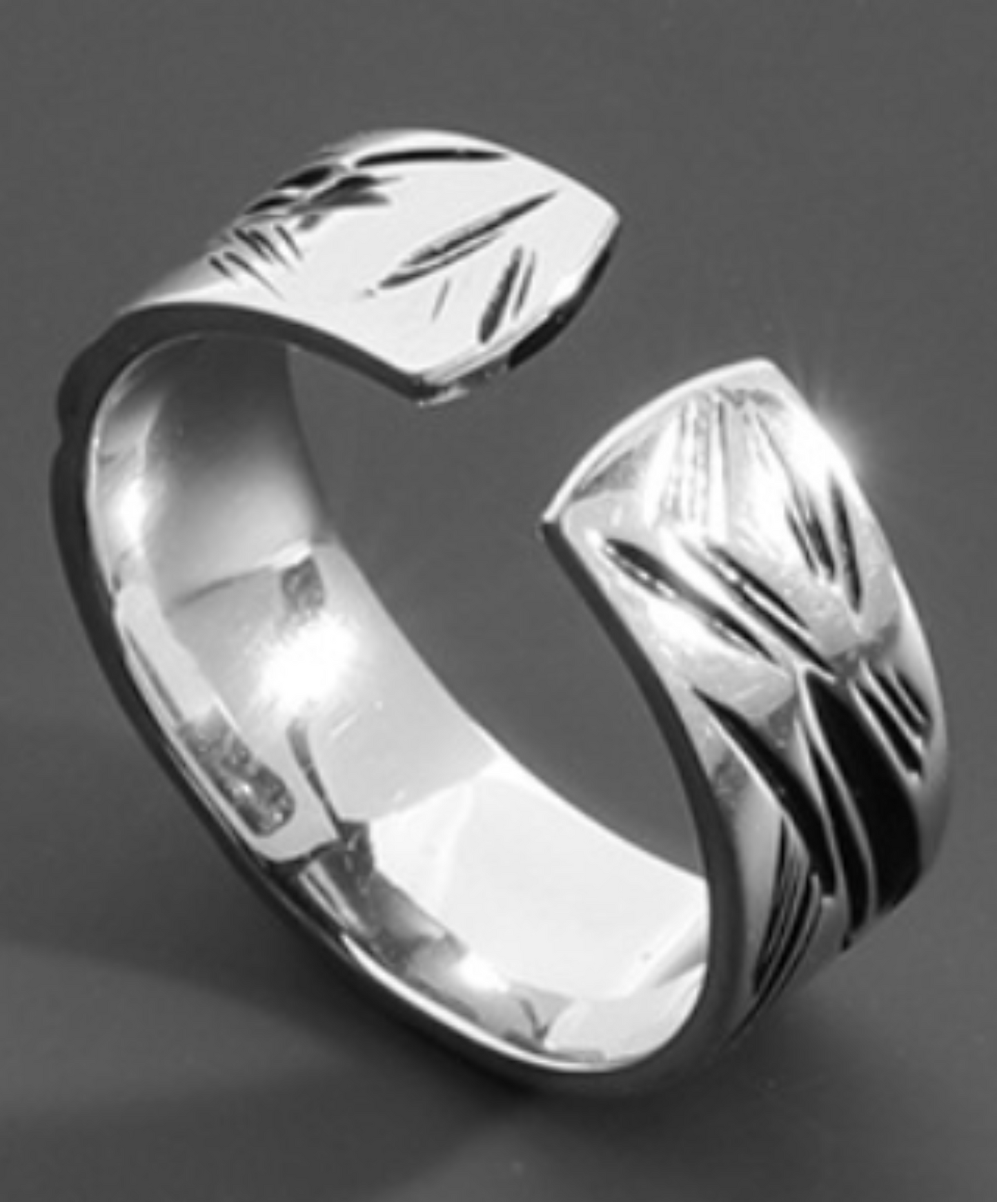 random damage design free size ring EN2346