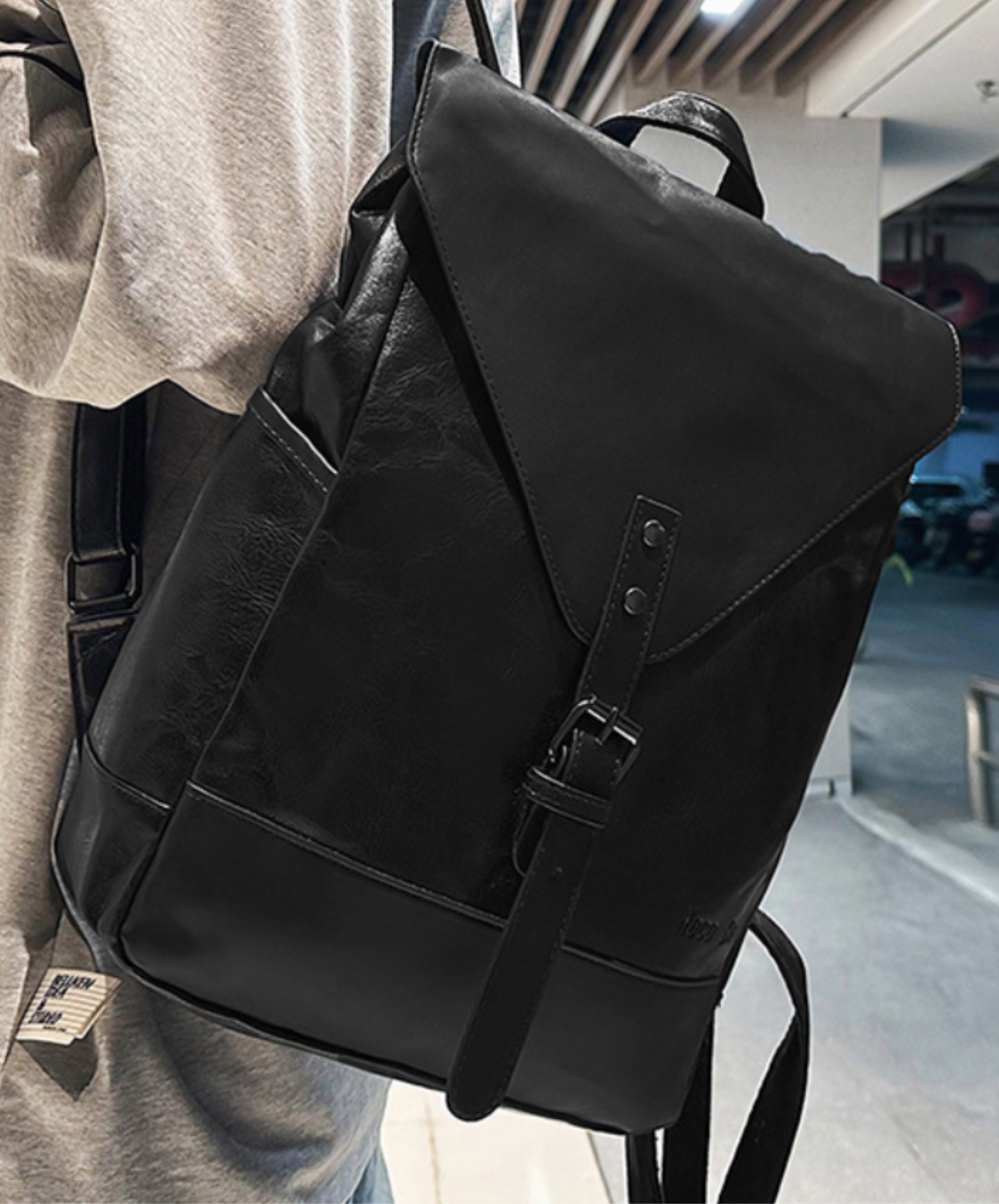 realistic textured triangular flap backpack bag EN2106