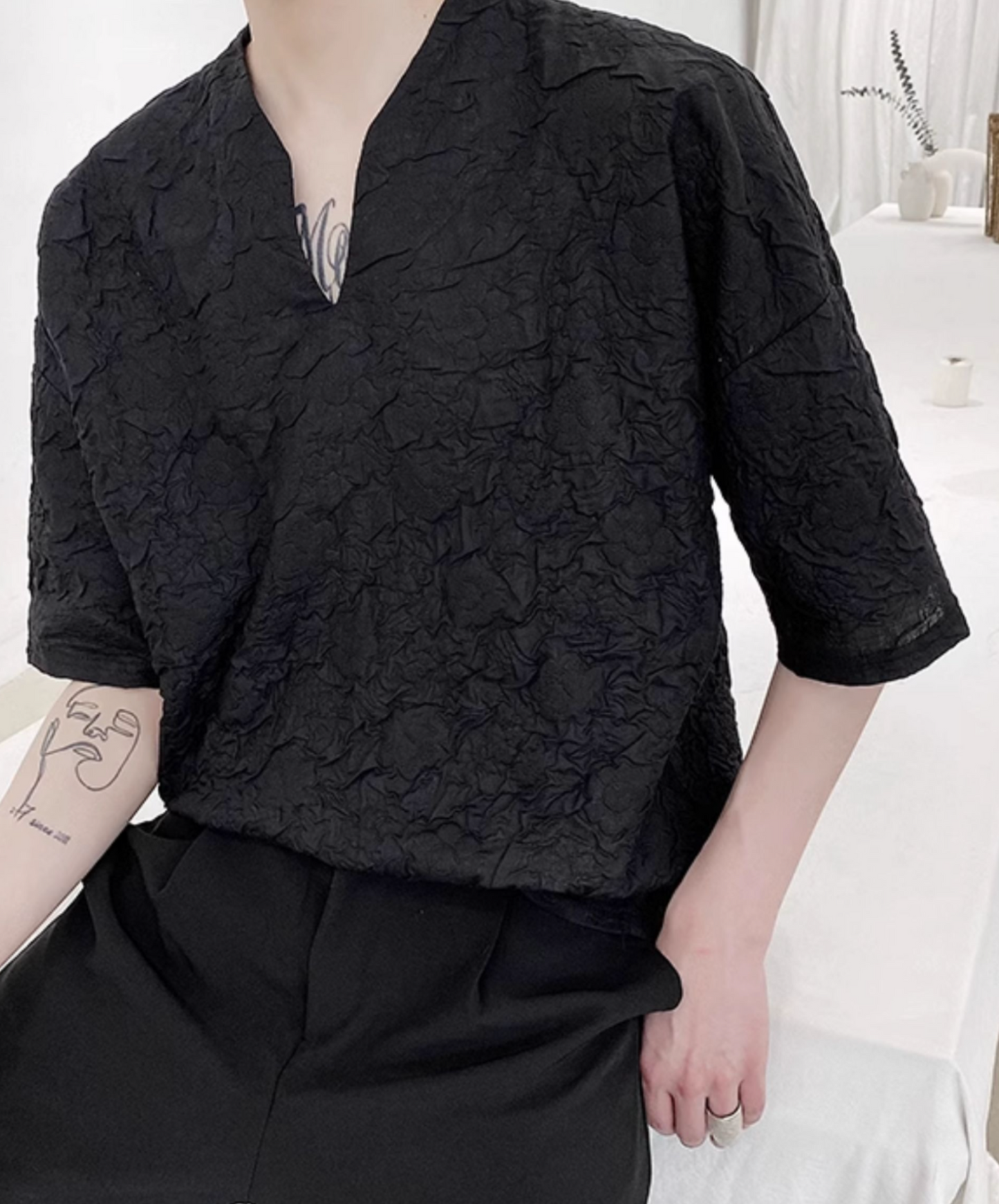 creased jacquard key neck t-shirt EN2253