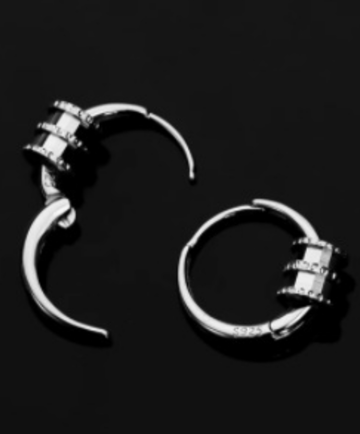 silver hoop in ring earrings EN1617