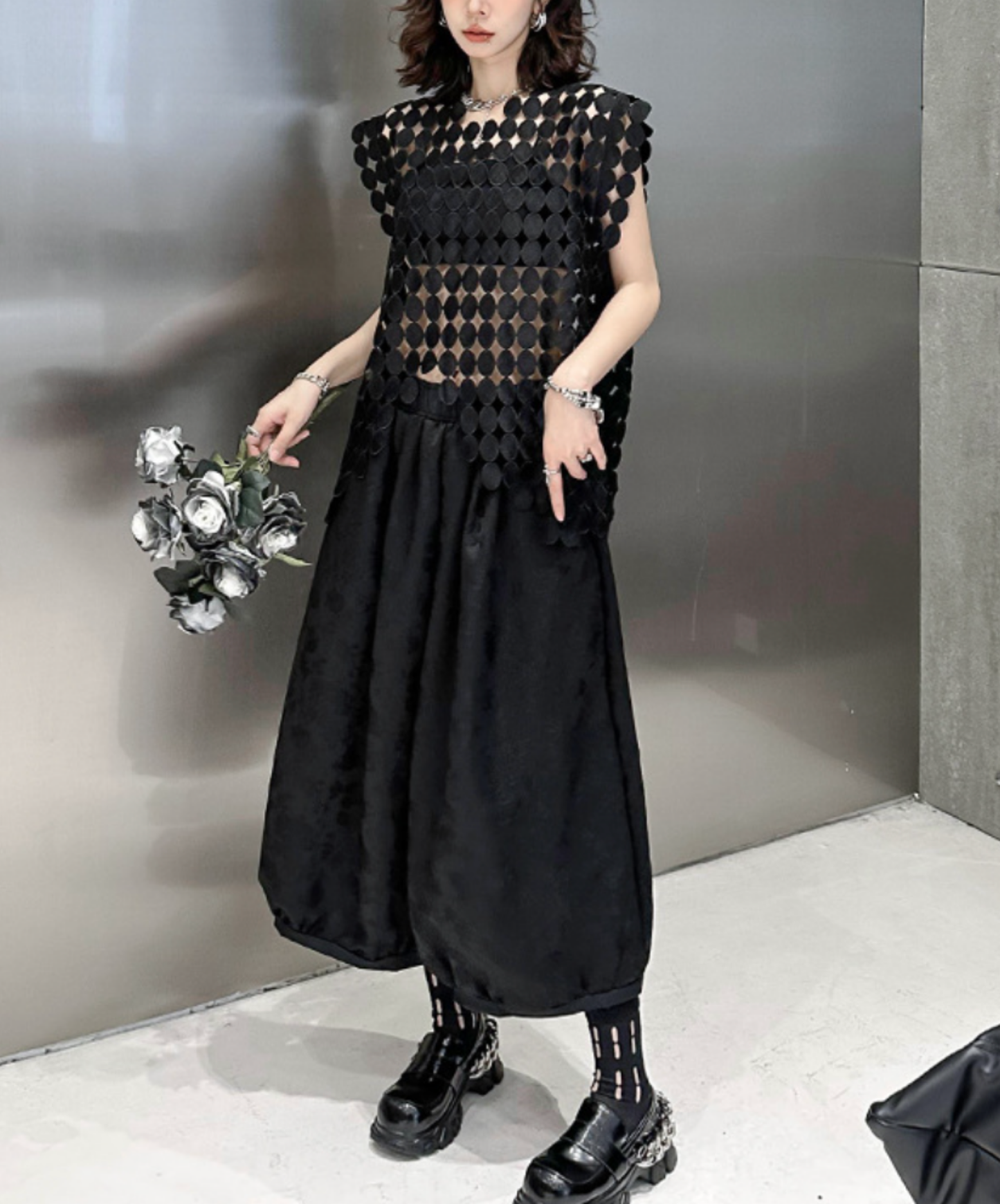 circle connected diamond pattern sleeveless shirt EN2245