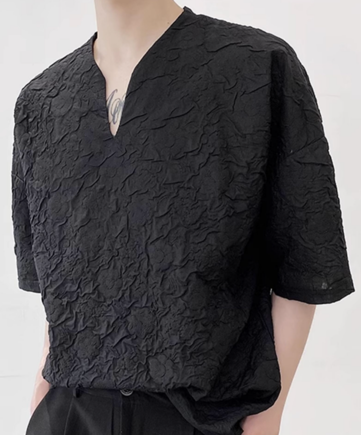 creased jacquard key neck t-shirt EN2253