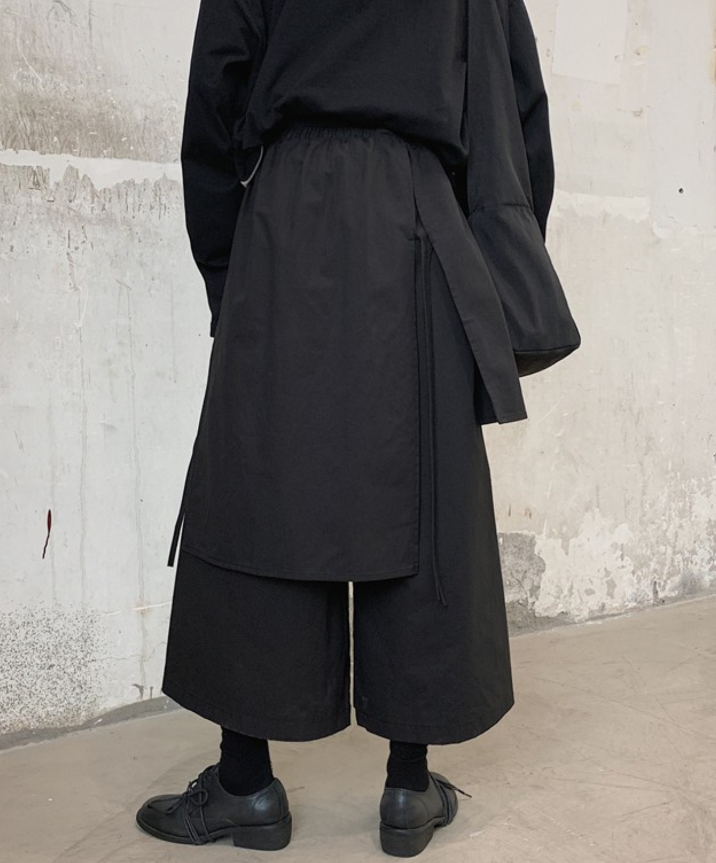 dark wide layered hakama pants EN1124