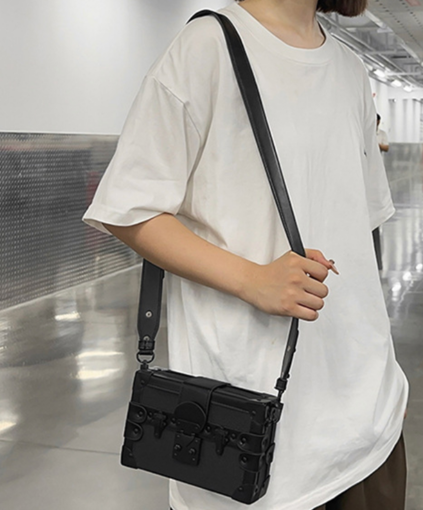 retro treasure chest design shoulder bag EN2131
