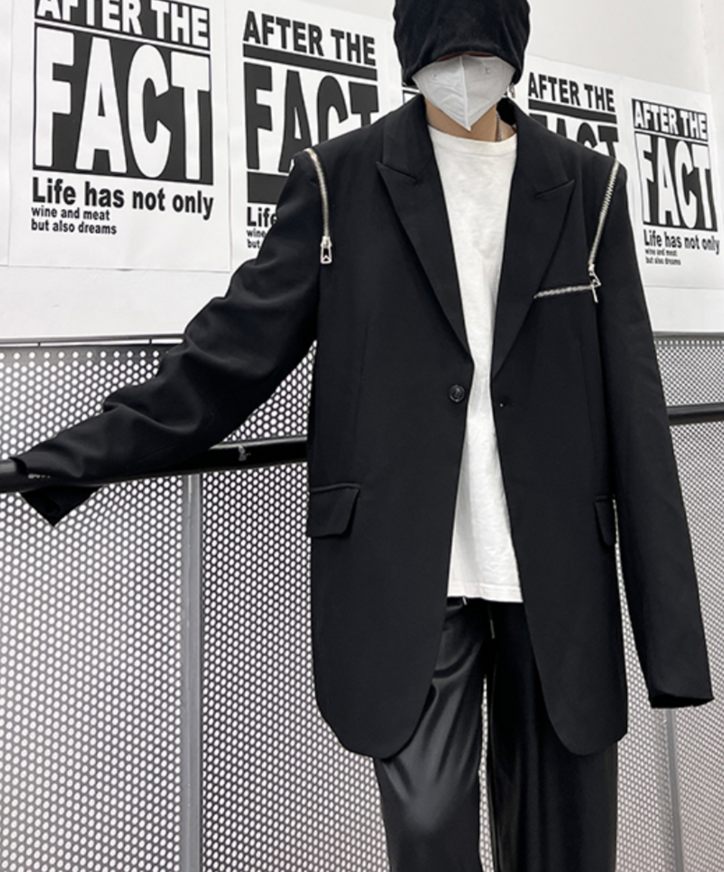 dark metal zip up design loose jacket EN1534